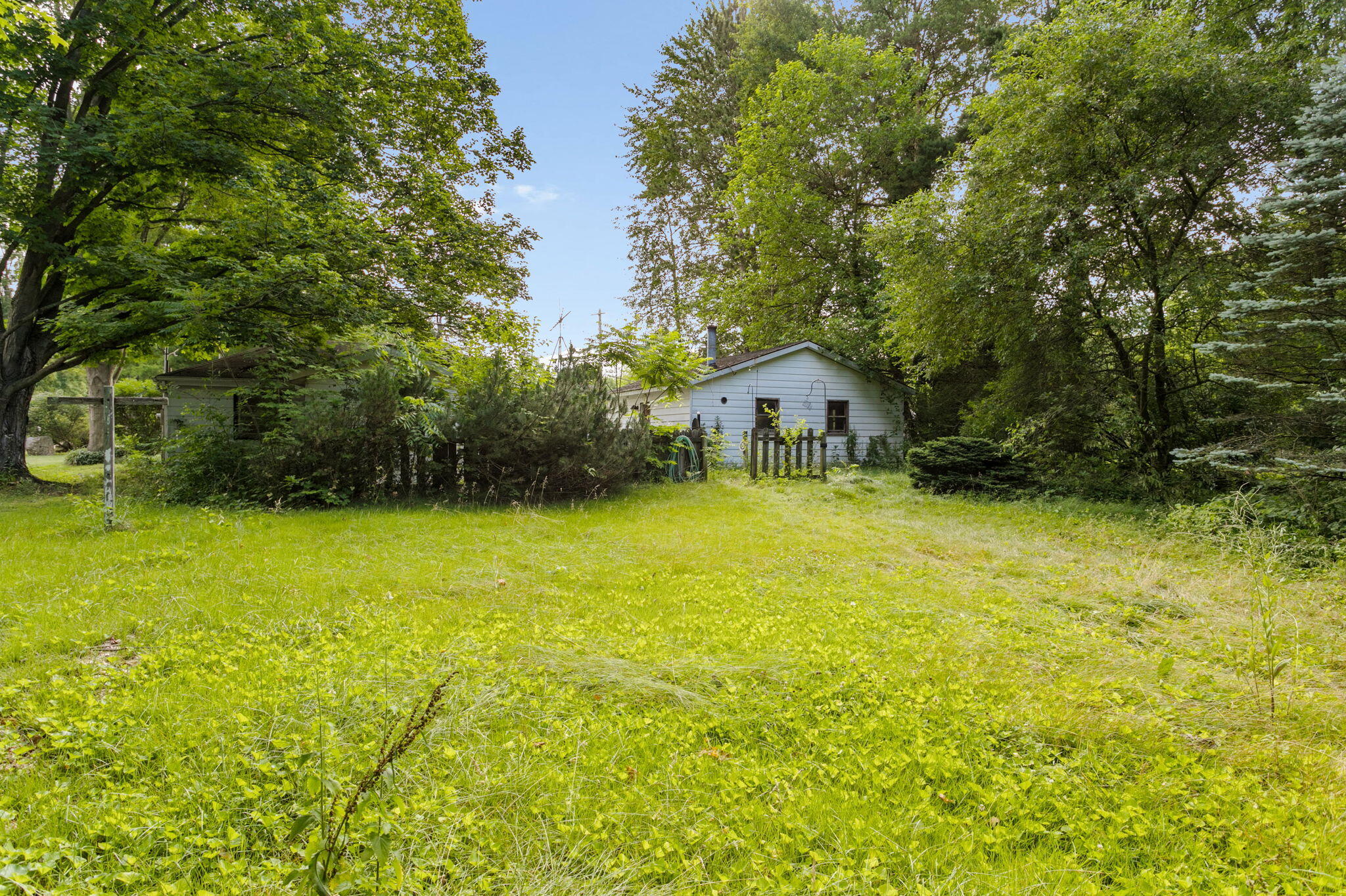 69408 Elkhart Road Edwardsburg MI 49112