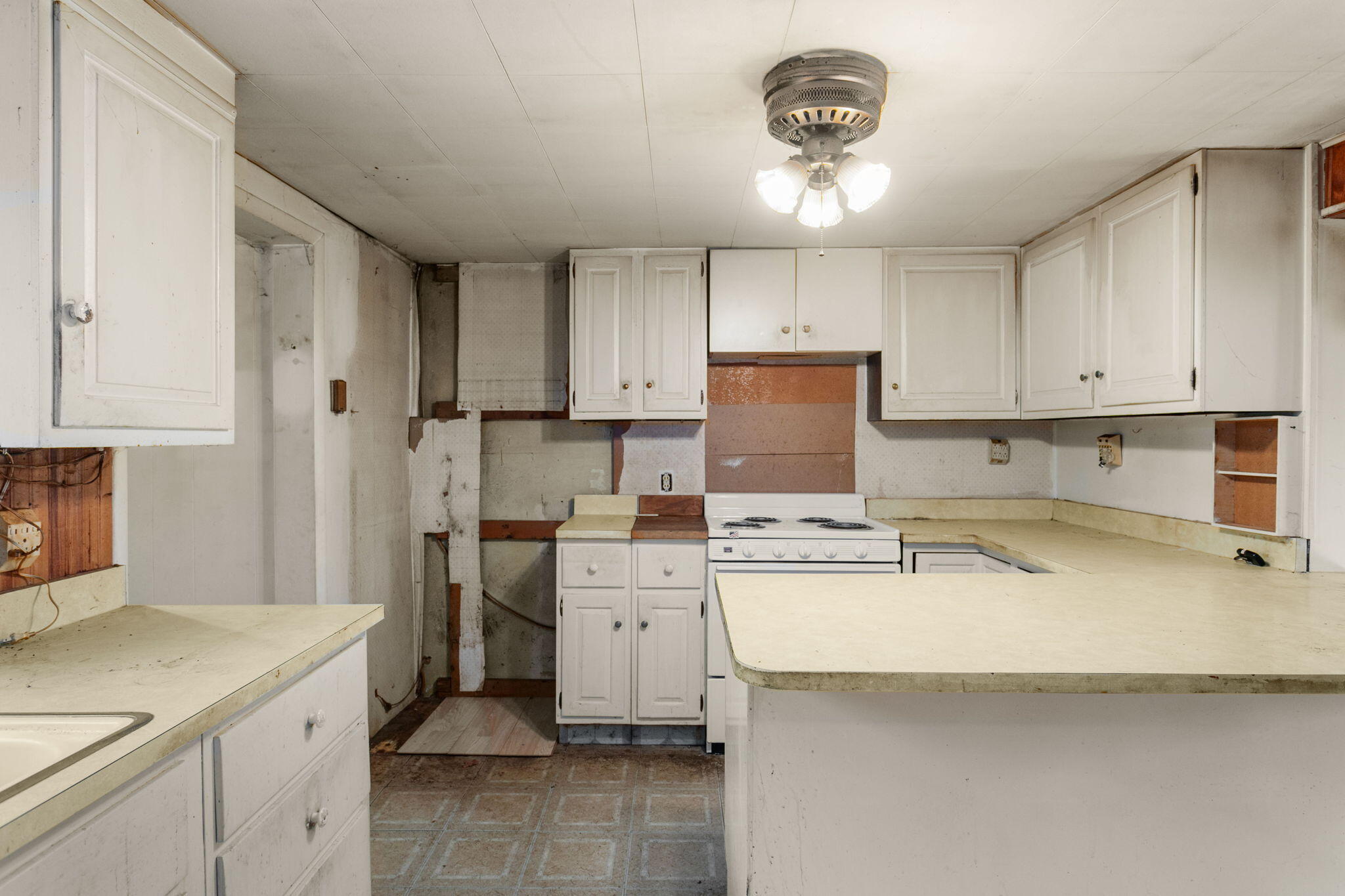 69408 Elkhart Road Edwardsburg MI 49112