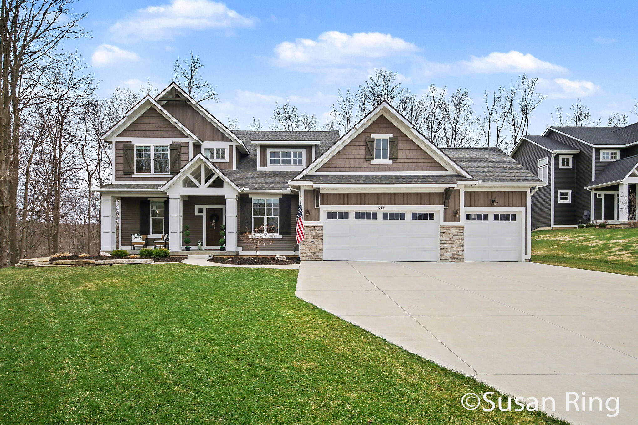 7290 Crossridge Drive SE Grand Rapids MI 49512