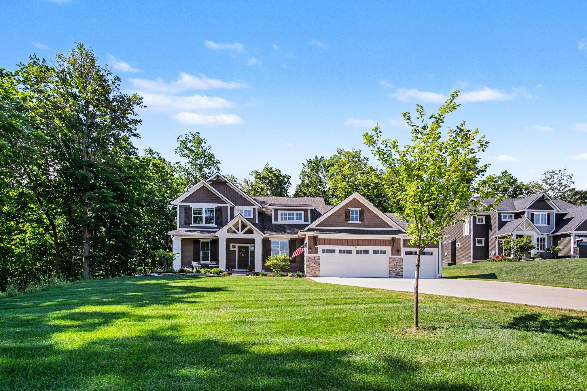 7290 Crossridge Drive SE Grand Rapids MI 49512