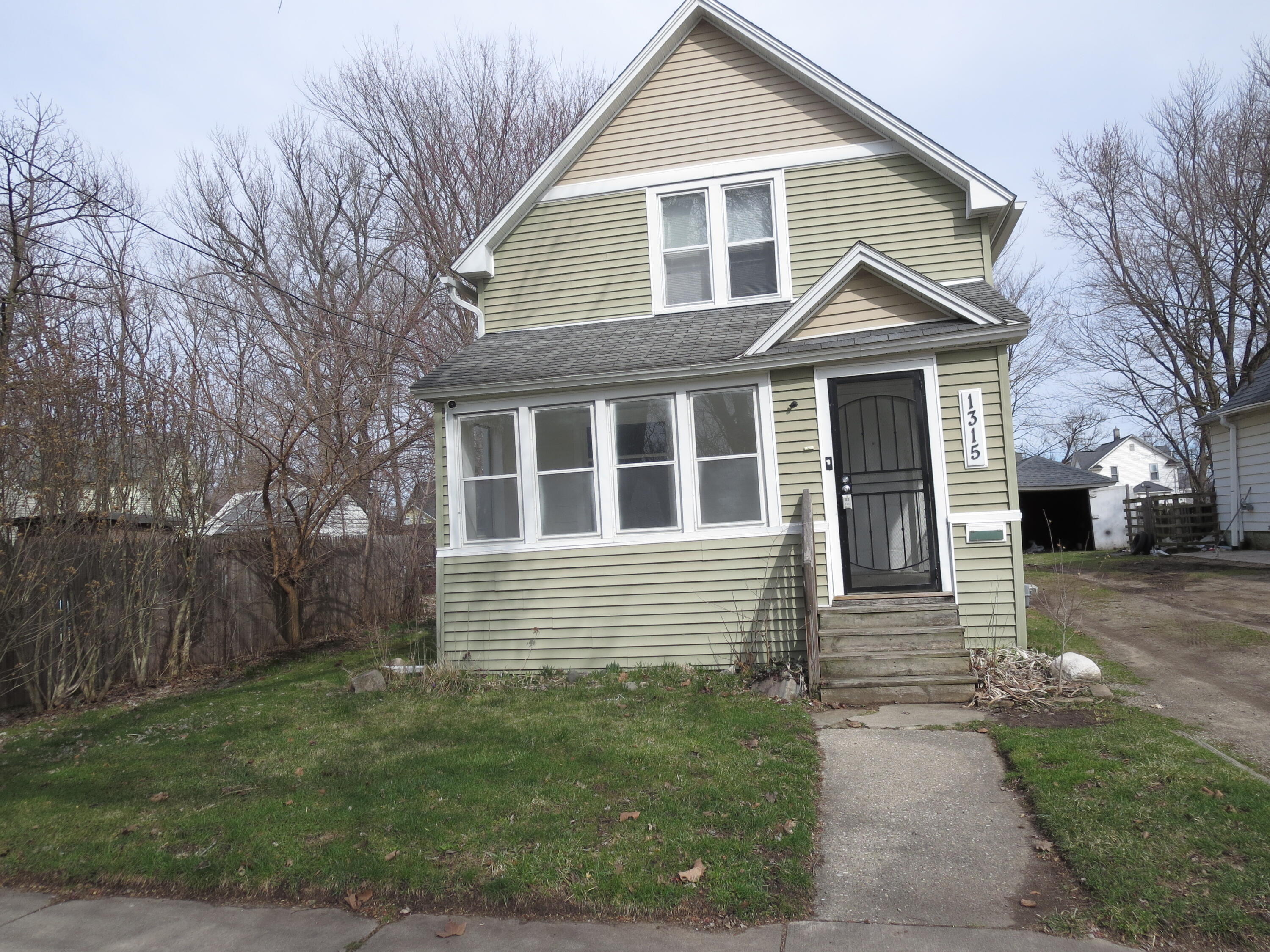 1315 Jackson Street Kalamazoo MI 49001