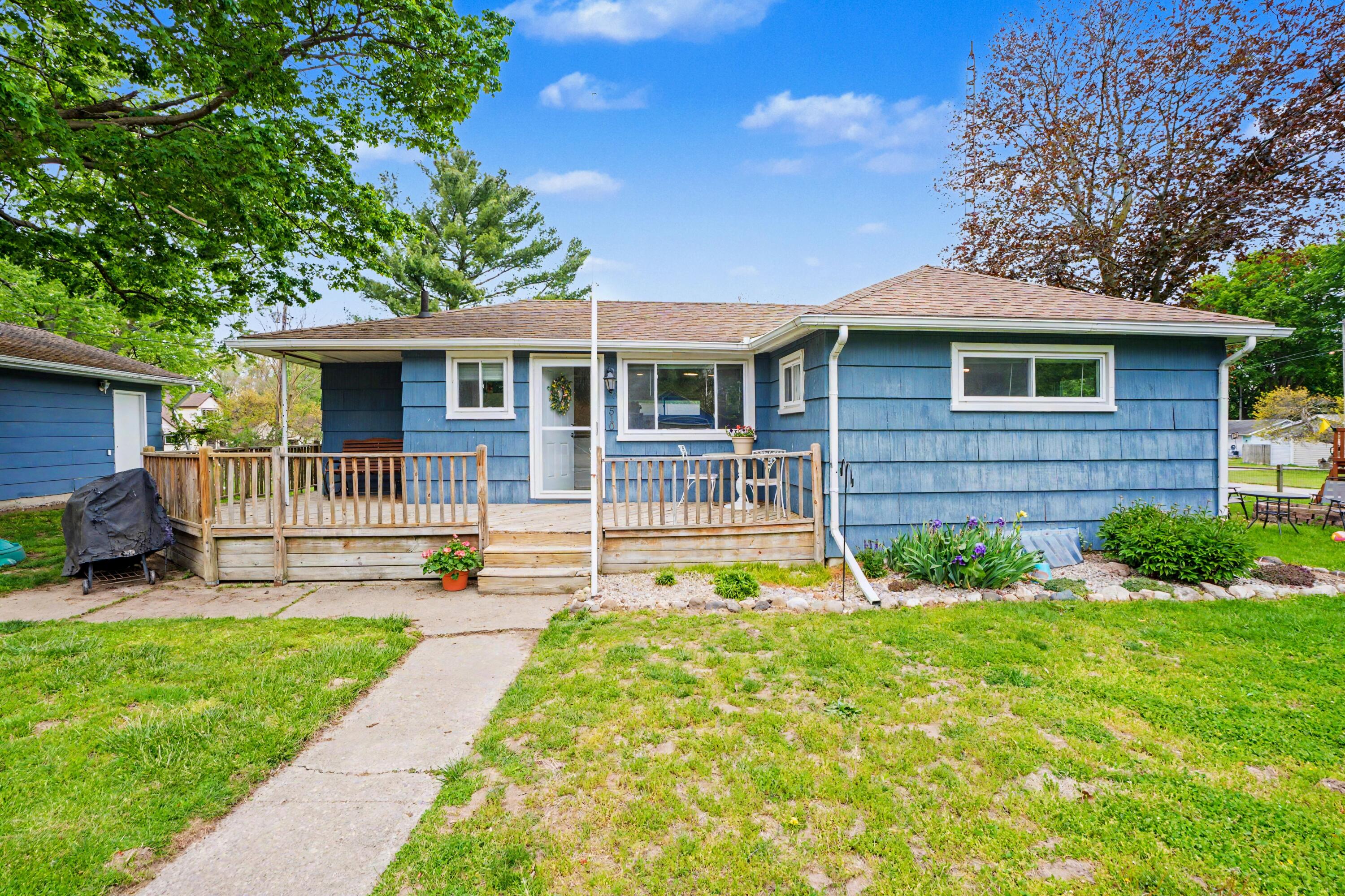510 W 3rd Street Buchanan MI 49107