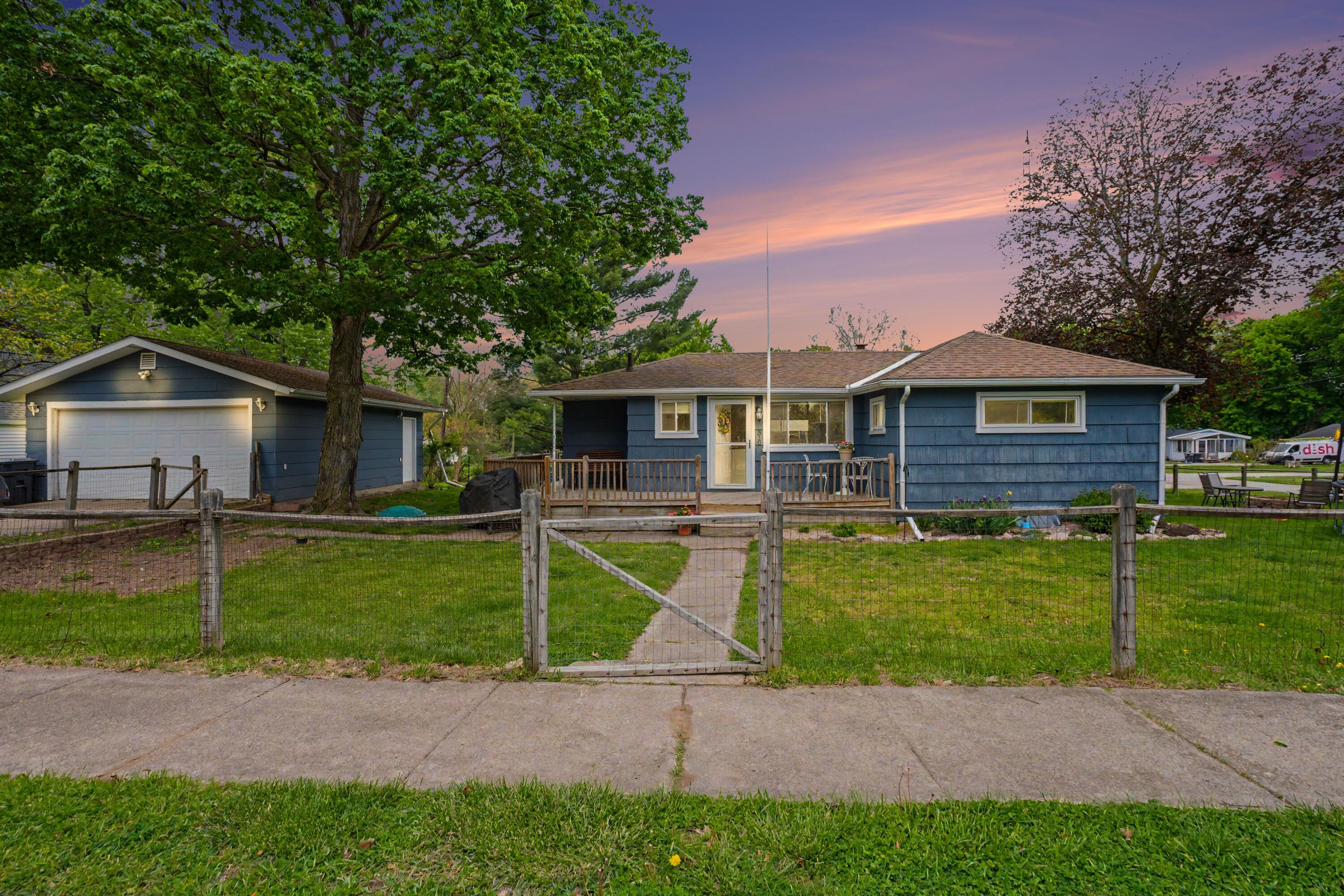 510 W 3rd Street Buchanan MI 49107