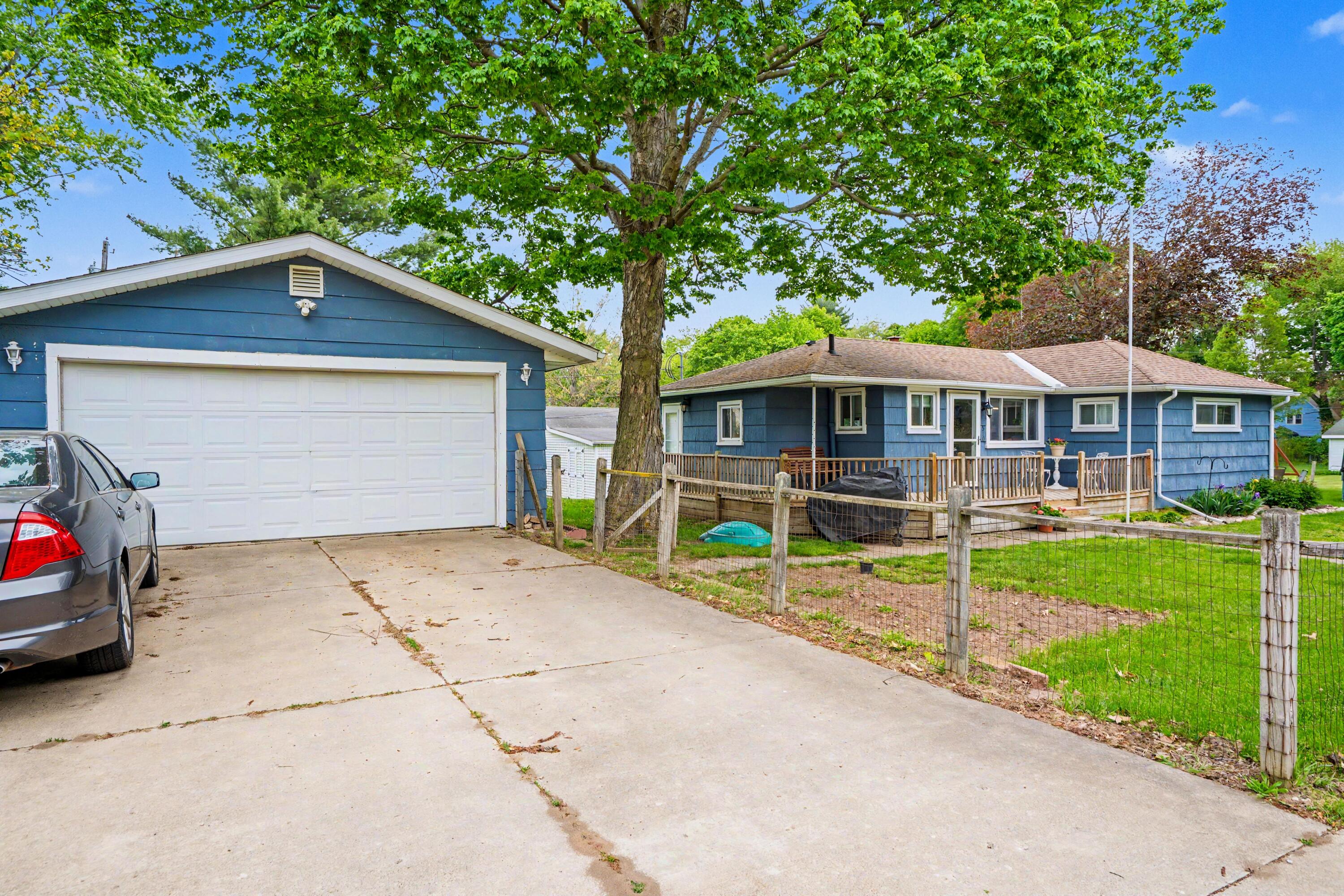 510 W 3rd Street Buchanan MI 49107
