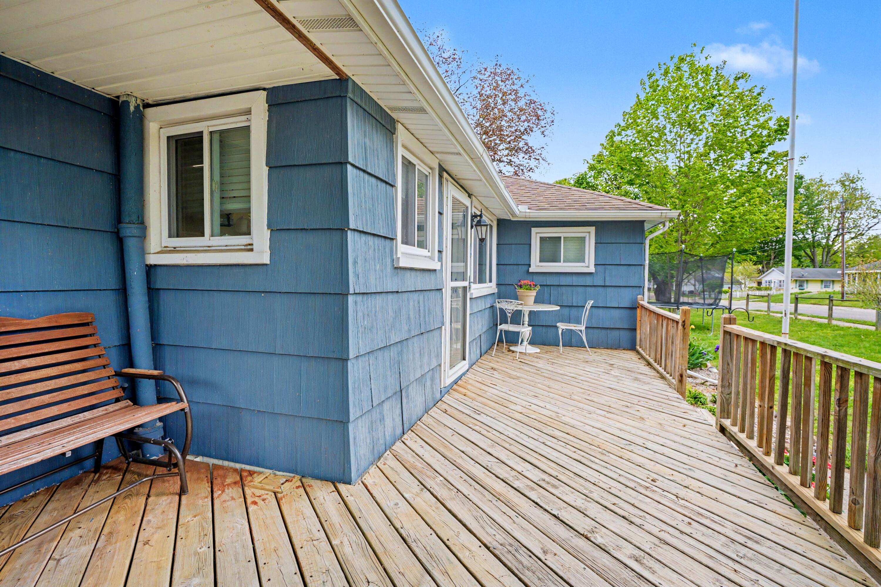 510 W 3rd Street Buchanan MI 49107