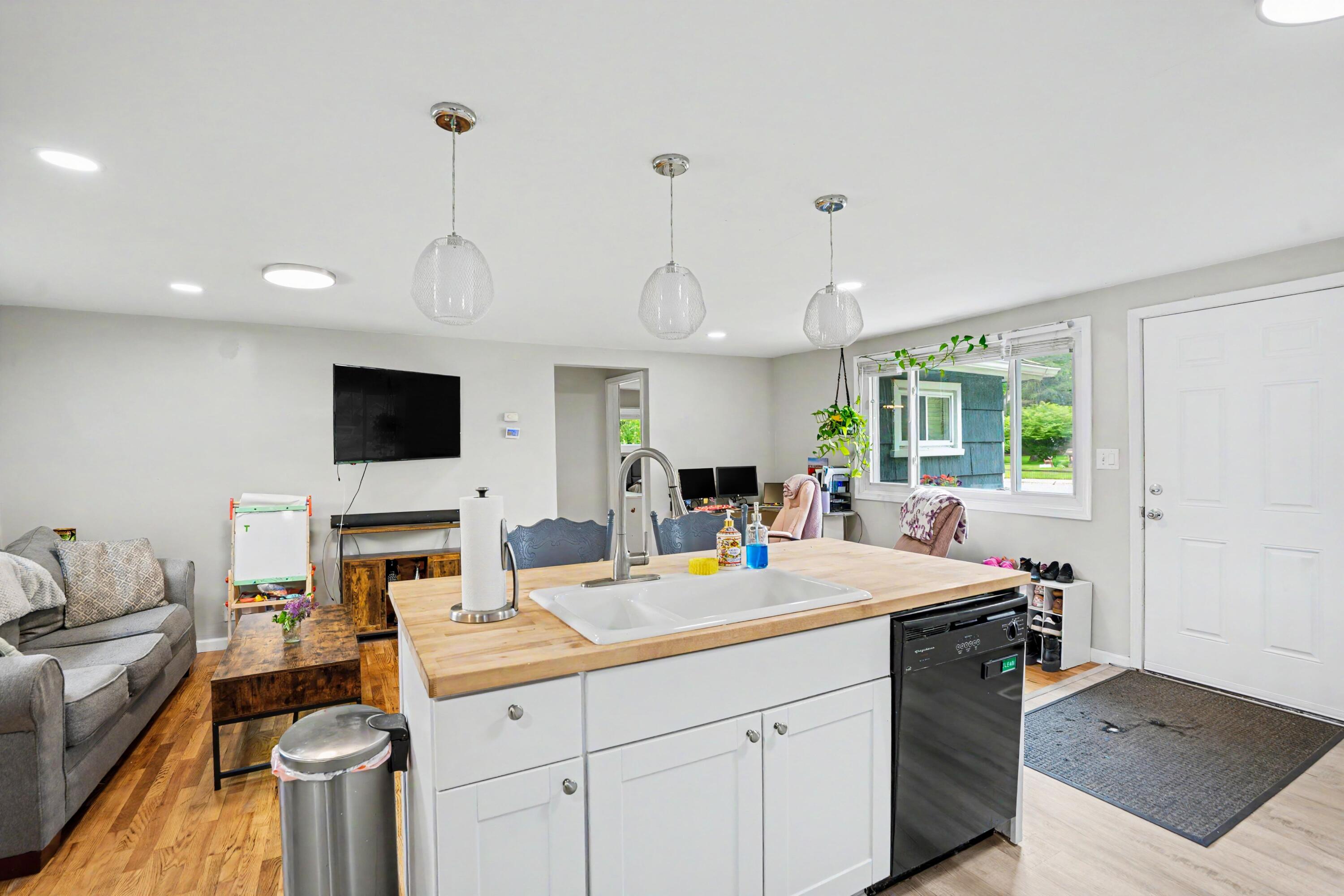 510 W 3rd Street Buchanan MI 49107