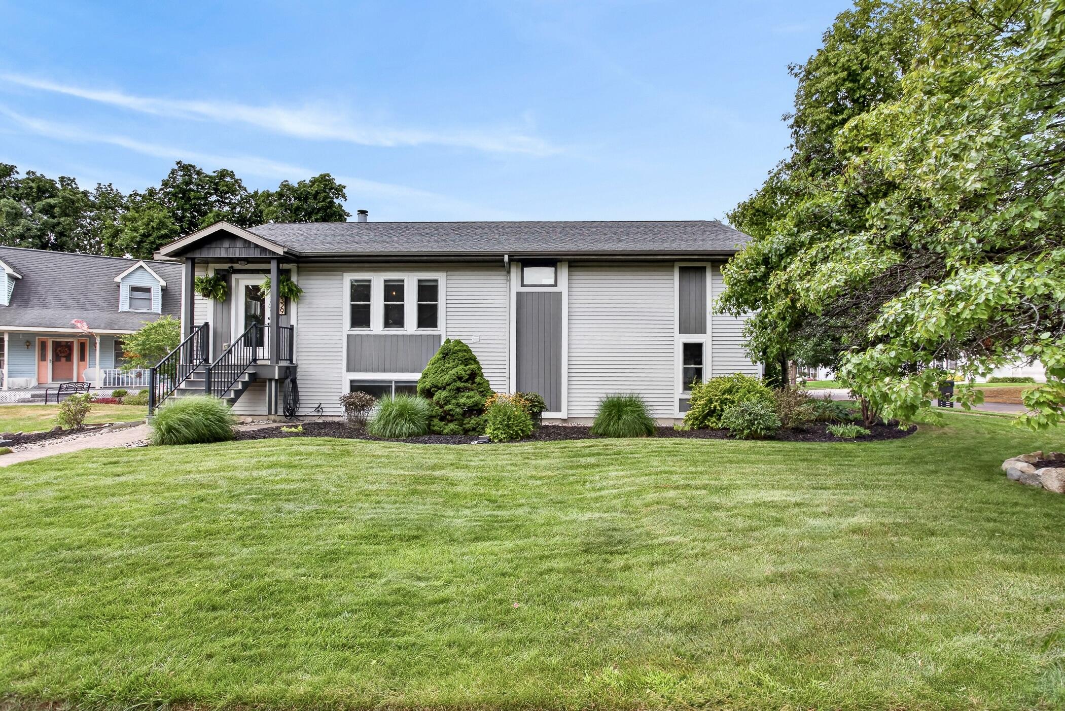 1329 Dewberry Court NE Grand Rapids MI 49505