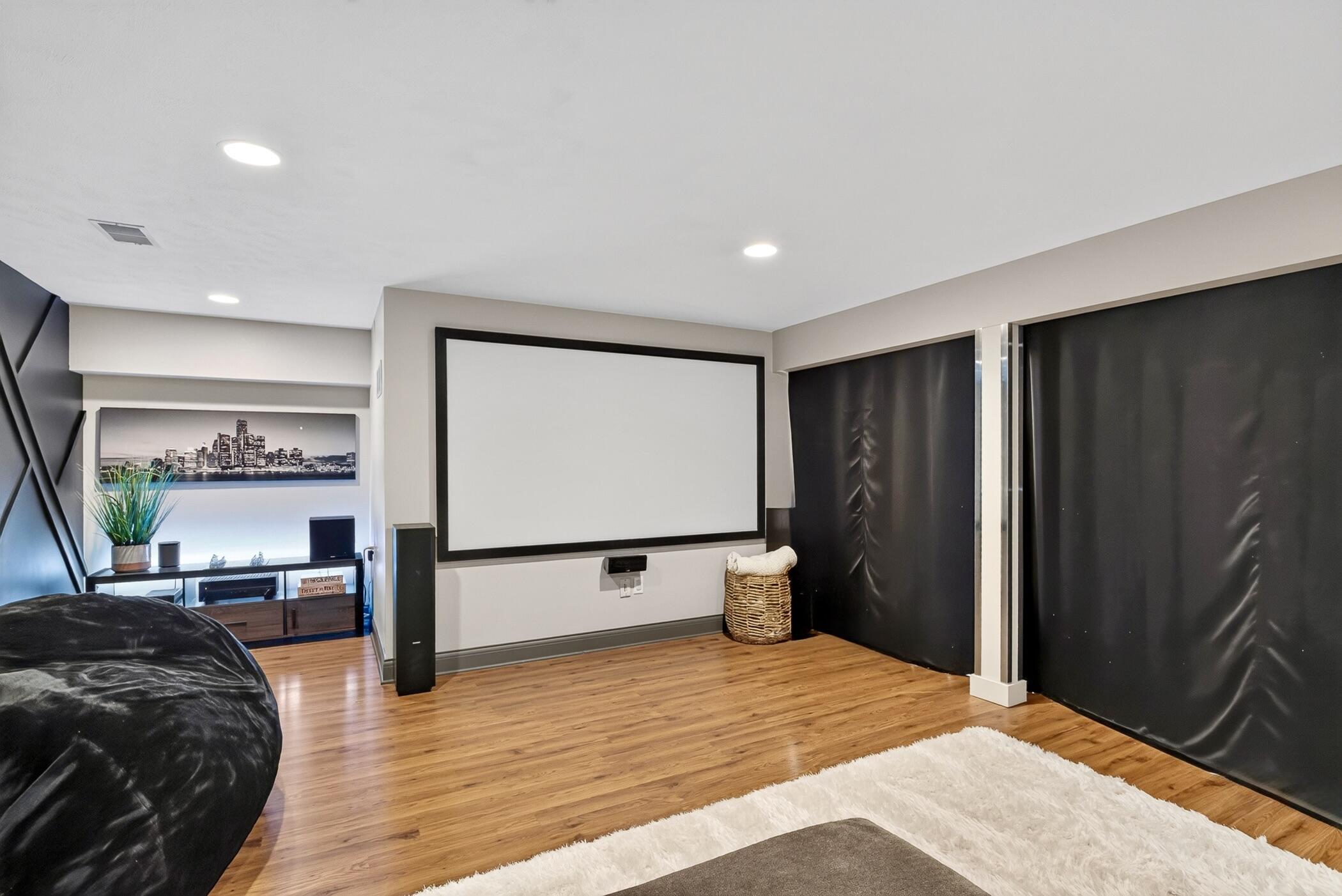 1329 Dewberry Court NE Grand Rapids MI 49505