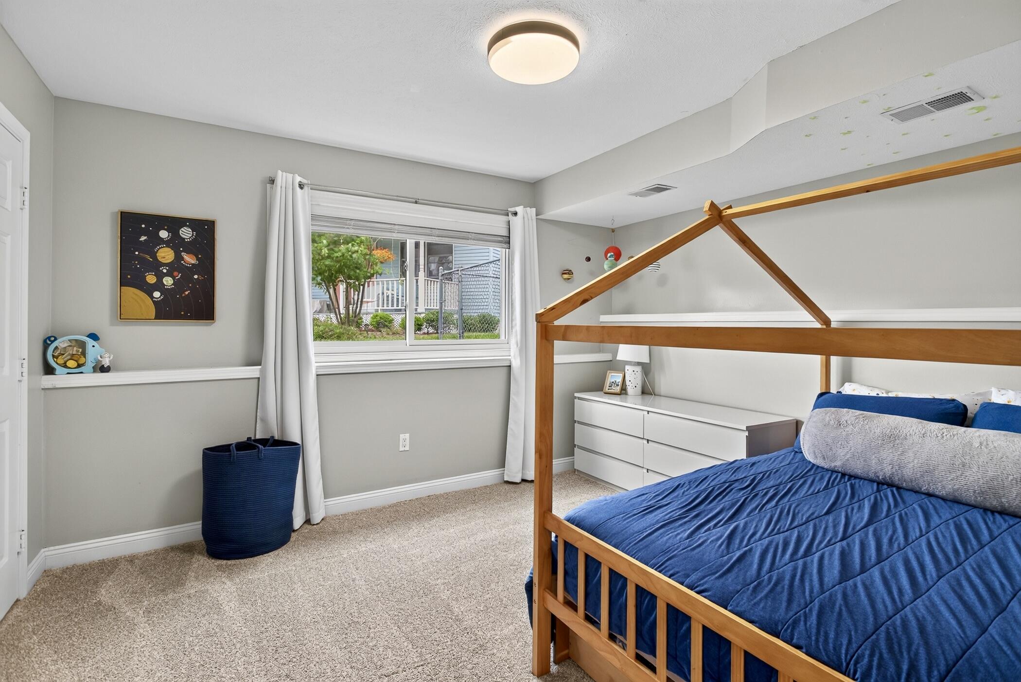 1329 Dewberry Court NE Grand Rapids MI 49505