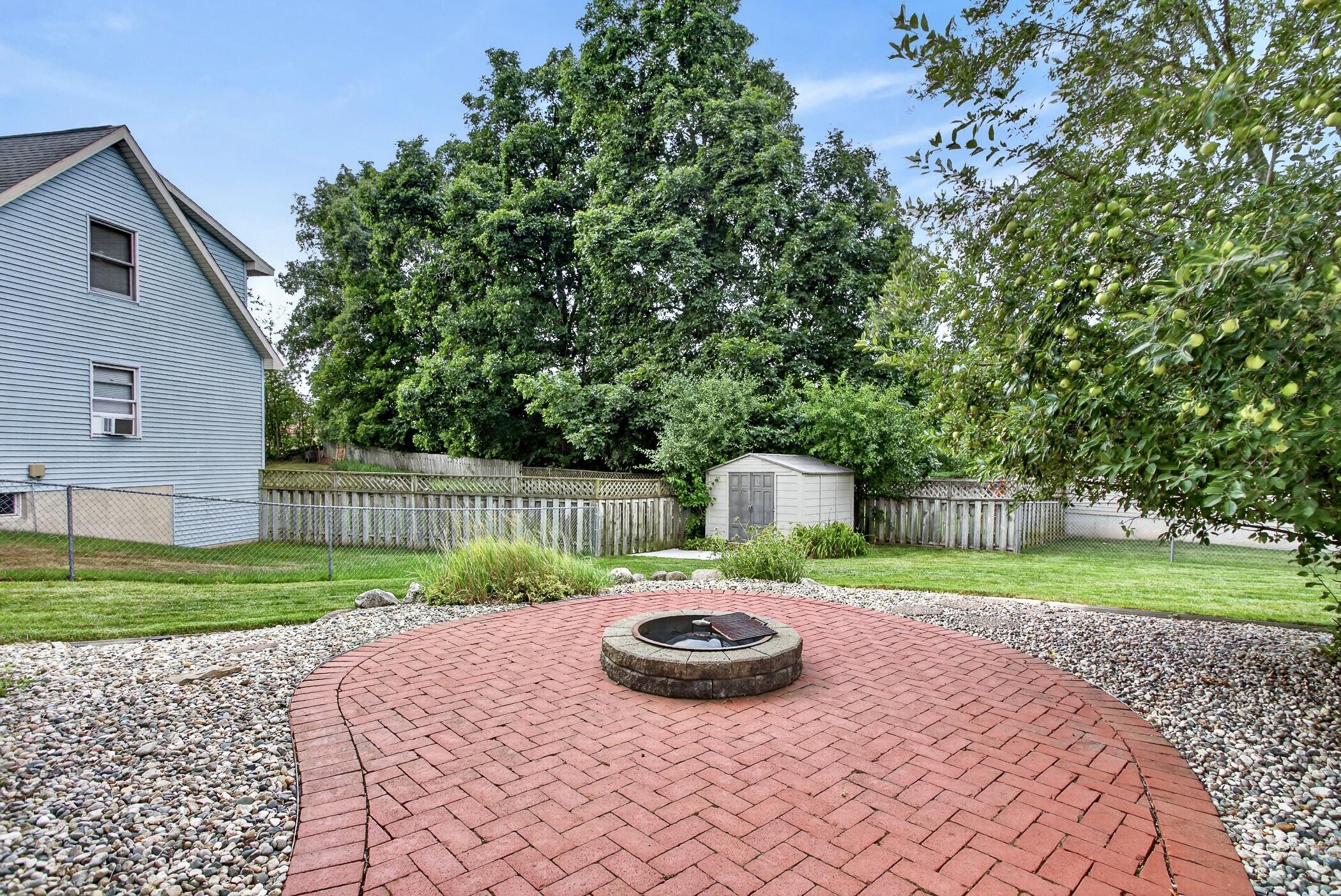 1329 Dewberry Court NE Grand Rapids MI 49505
