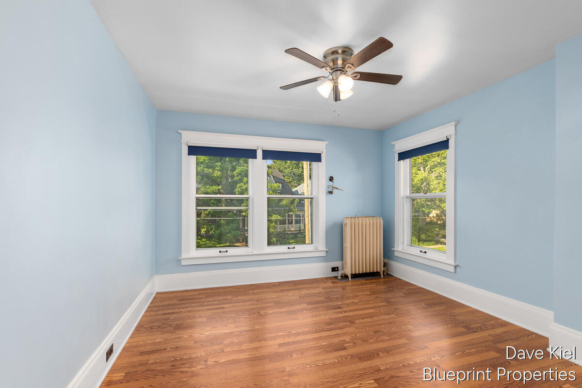 643 Lake Drive SE Grand Rapids MI 49503