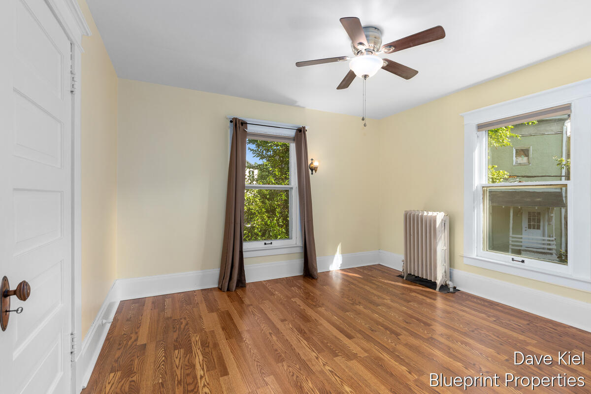 643 Lake Drive SE Grand Rapids MI 49503