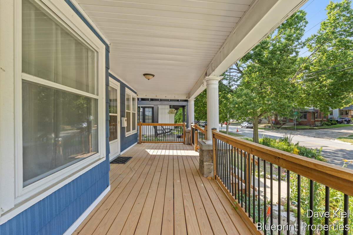 643 Lake Drive SE Grand Rapids MI 49503