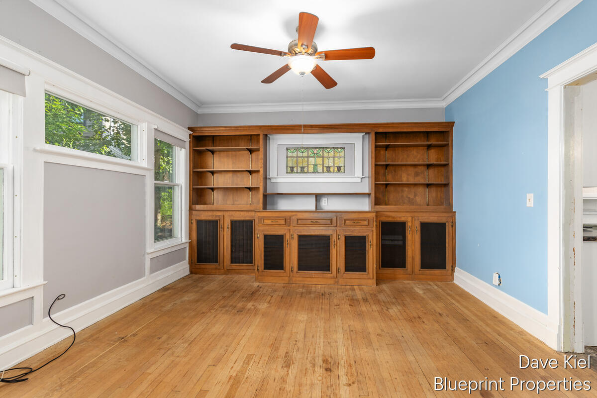 643 Lake Drive SE Grand Rapids MI 49503
