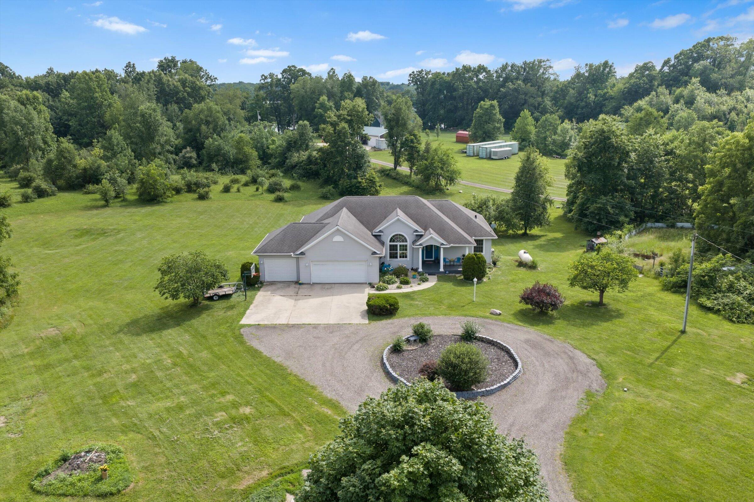 17883 Paradise Lake Vandalia MI 49095
