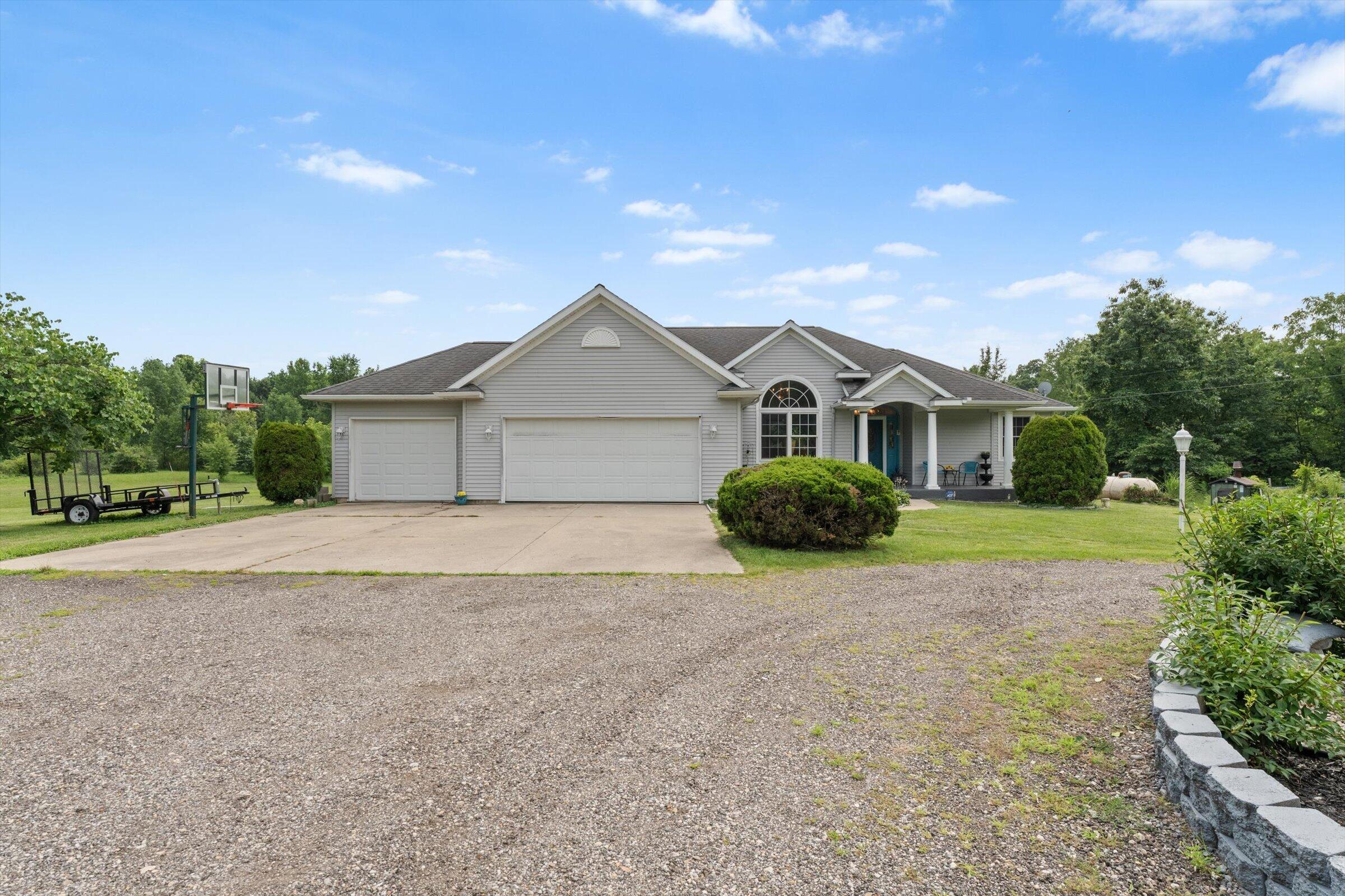 17883 Paradise Lake Vandalia MI 49095