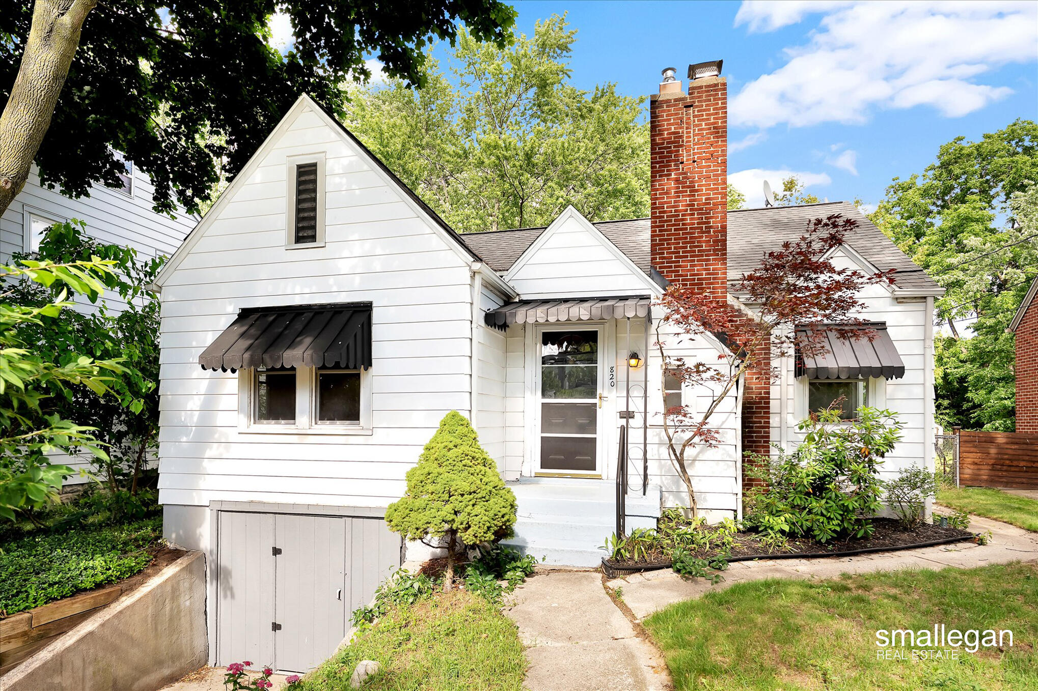 820 Diamond Avenue NE Grand Rapids MI 49503