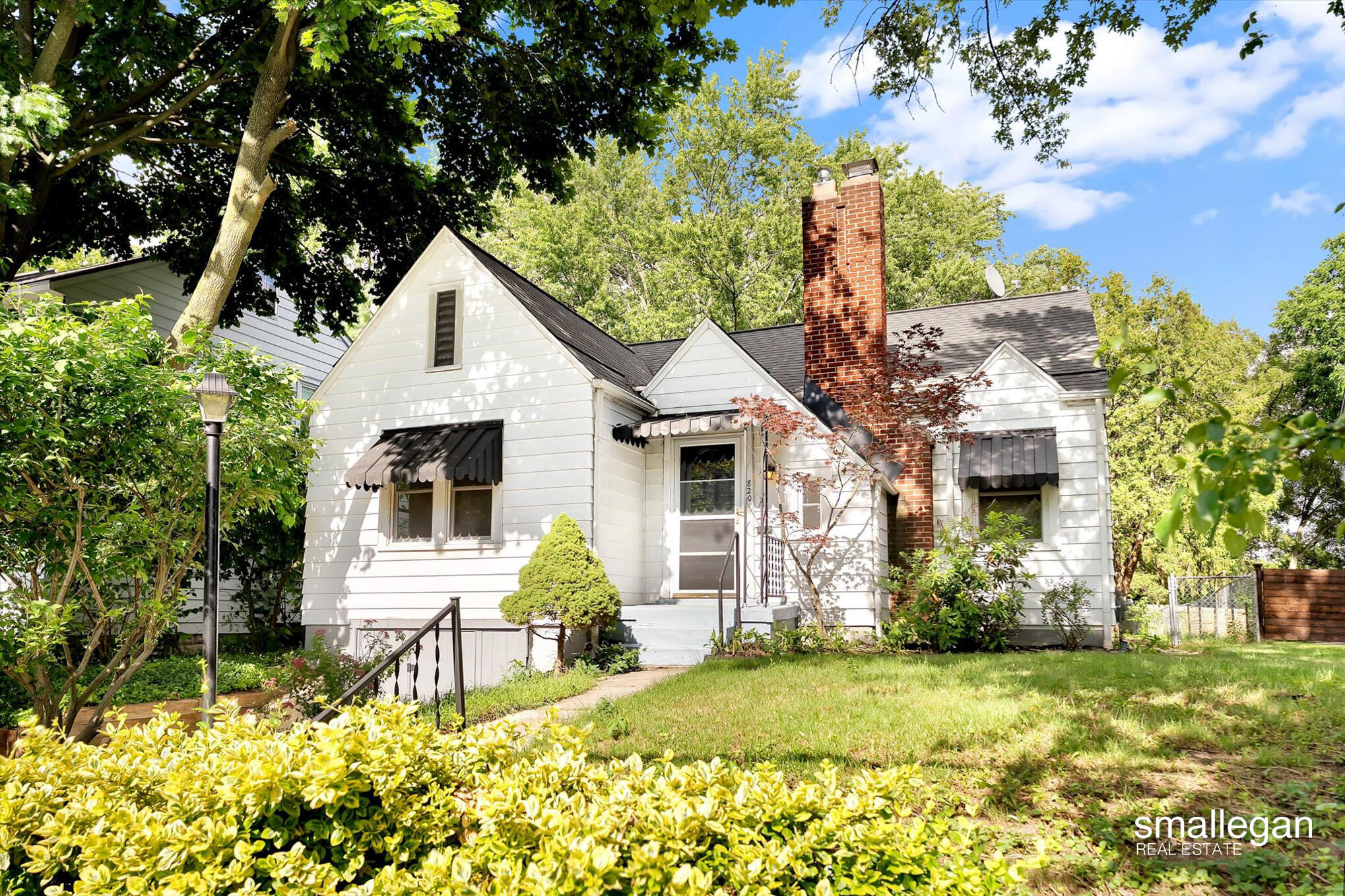 820 Diamond Avenue NE Grand Rapids MI 49503