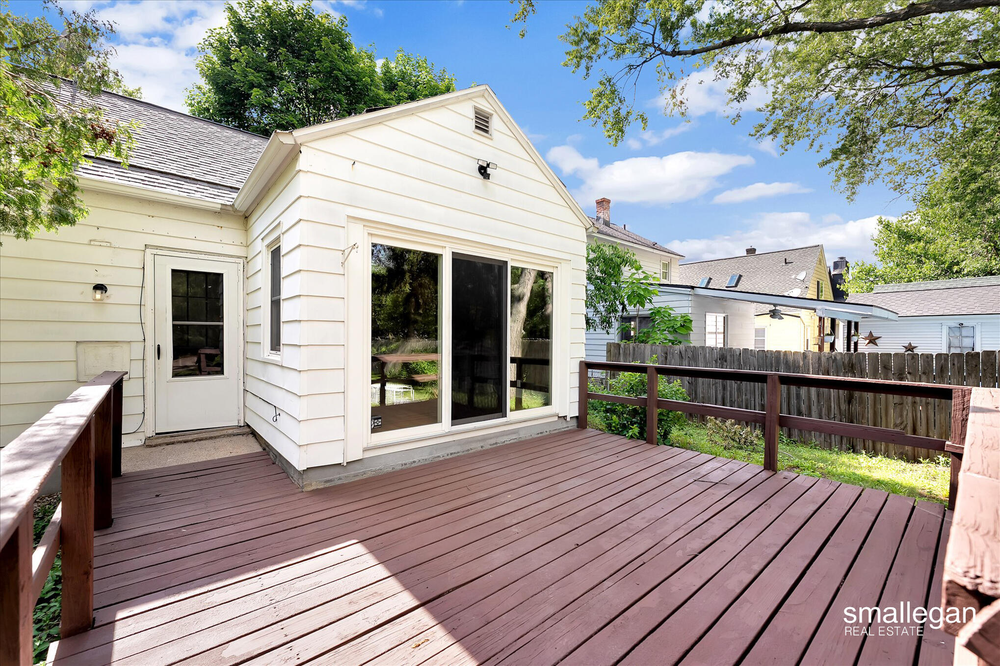 820 Diamond Avenue NE Grand Rapids MI 49503