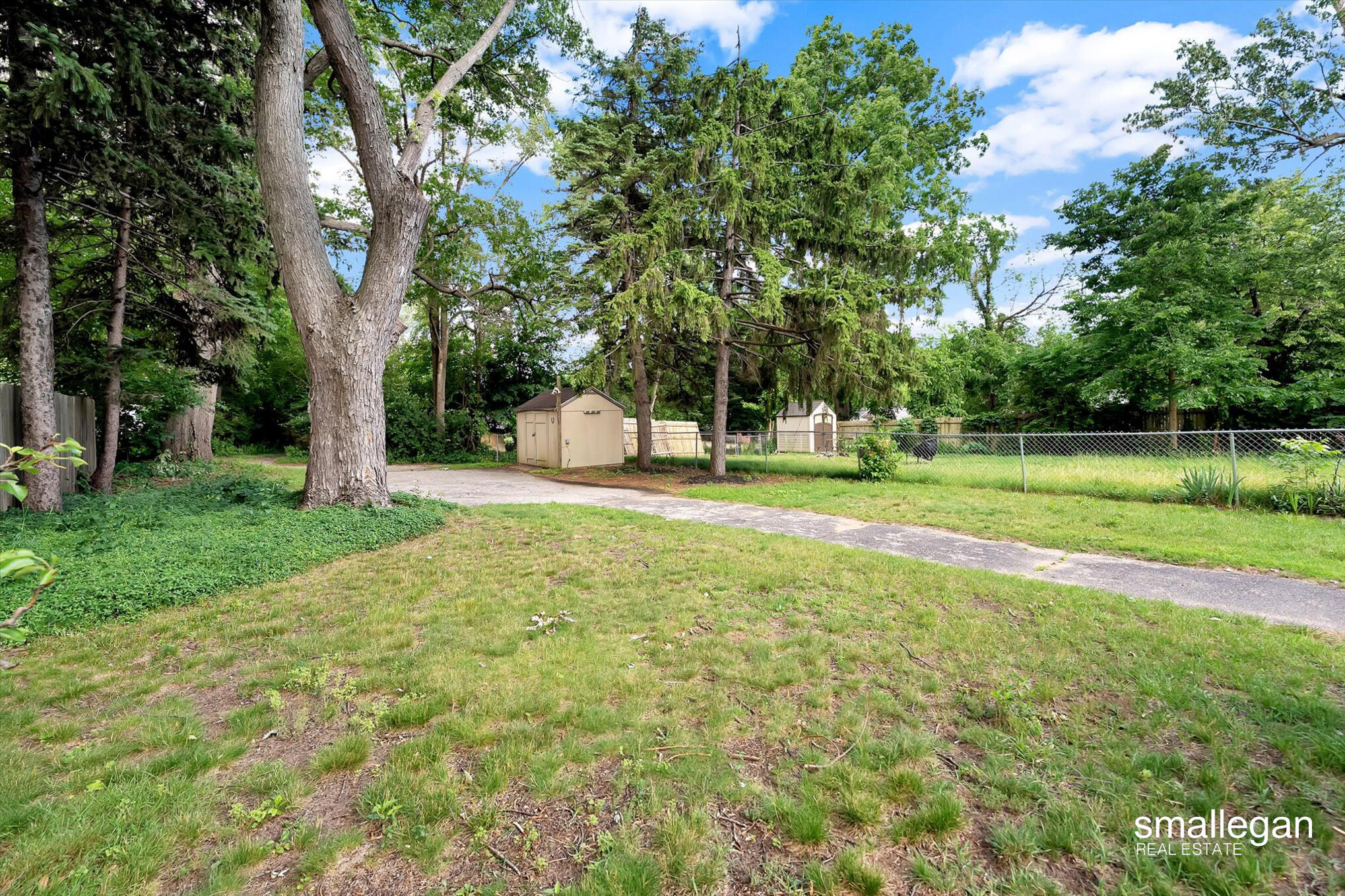 820 Diamond Avenue NE Grand Rapids MI 49503