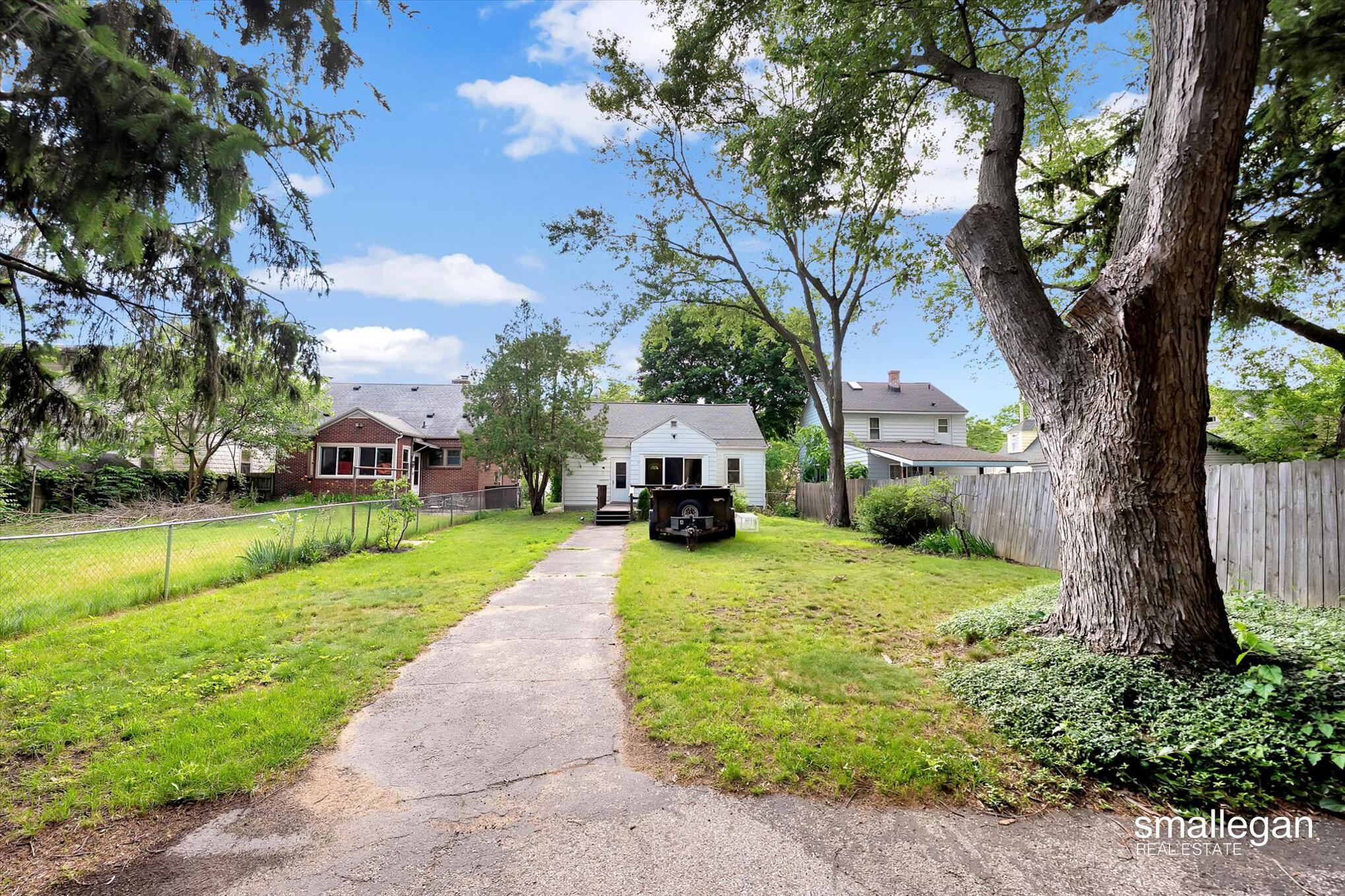 820 Diamond Avenue NE Grand Rapids MI 49503