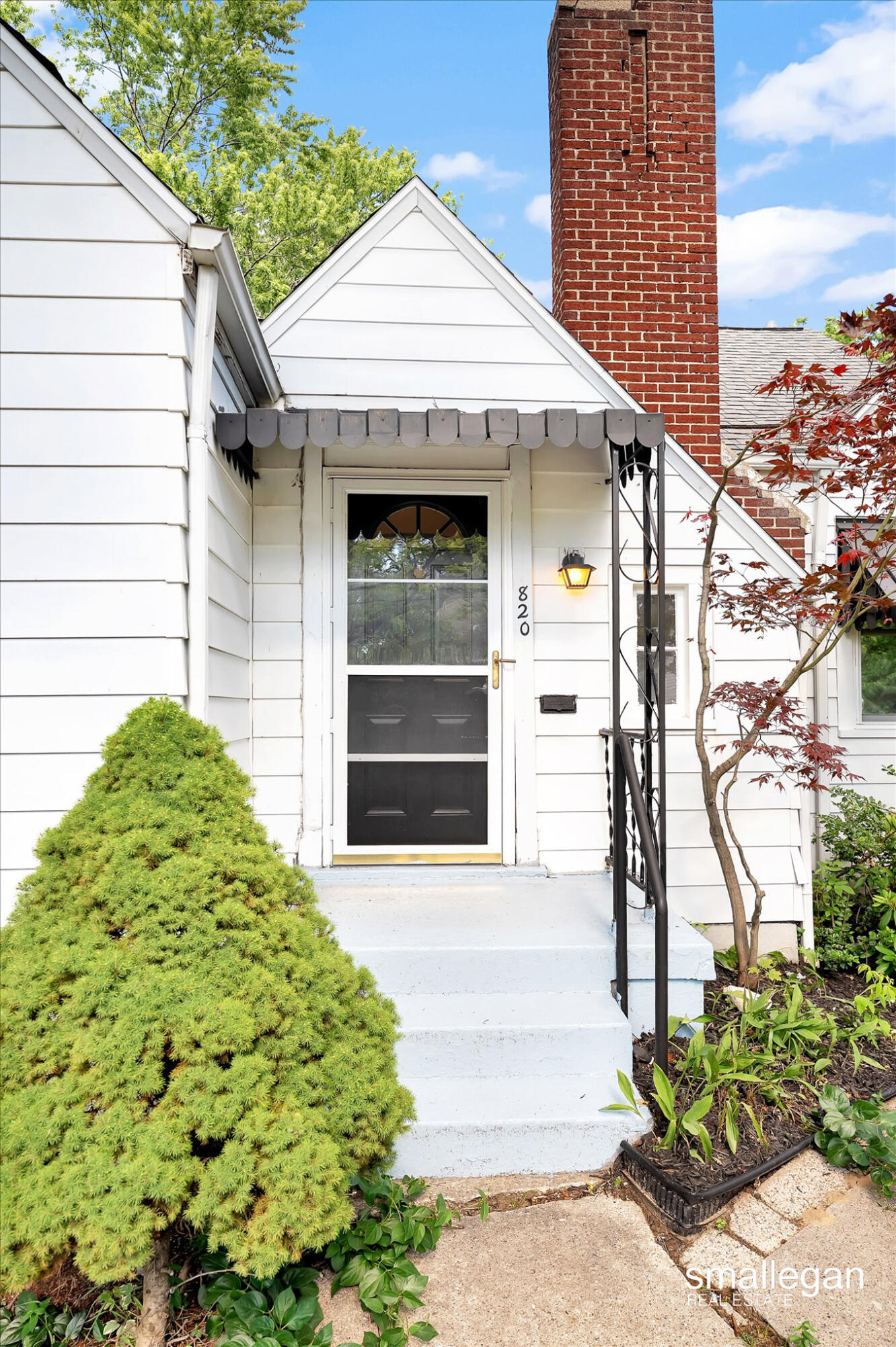 820 Diamond Avenue NE Grand Rapids MI 49503