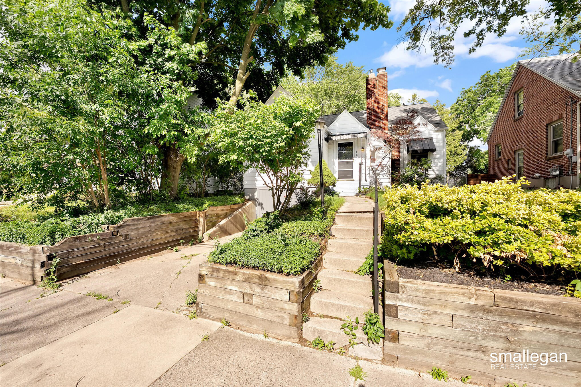 820 Diamond Avenue NE Grand Rapids MI 49503