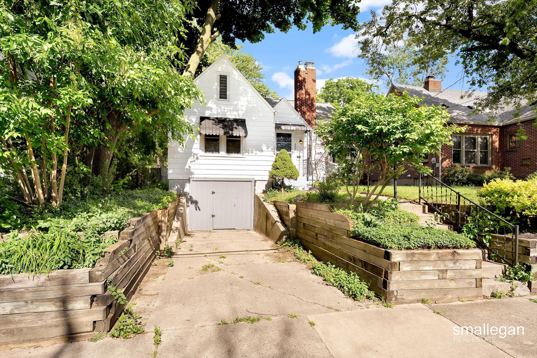 820 Diamond Avenue NE Grand Rapids MI 49503