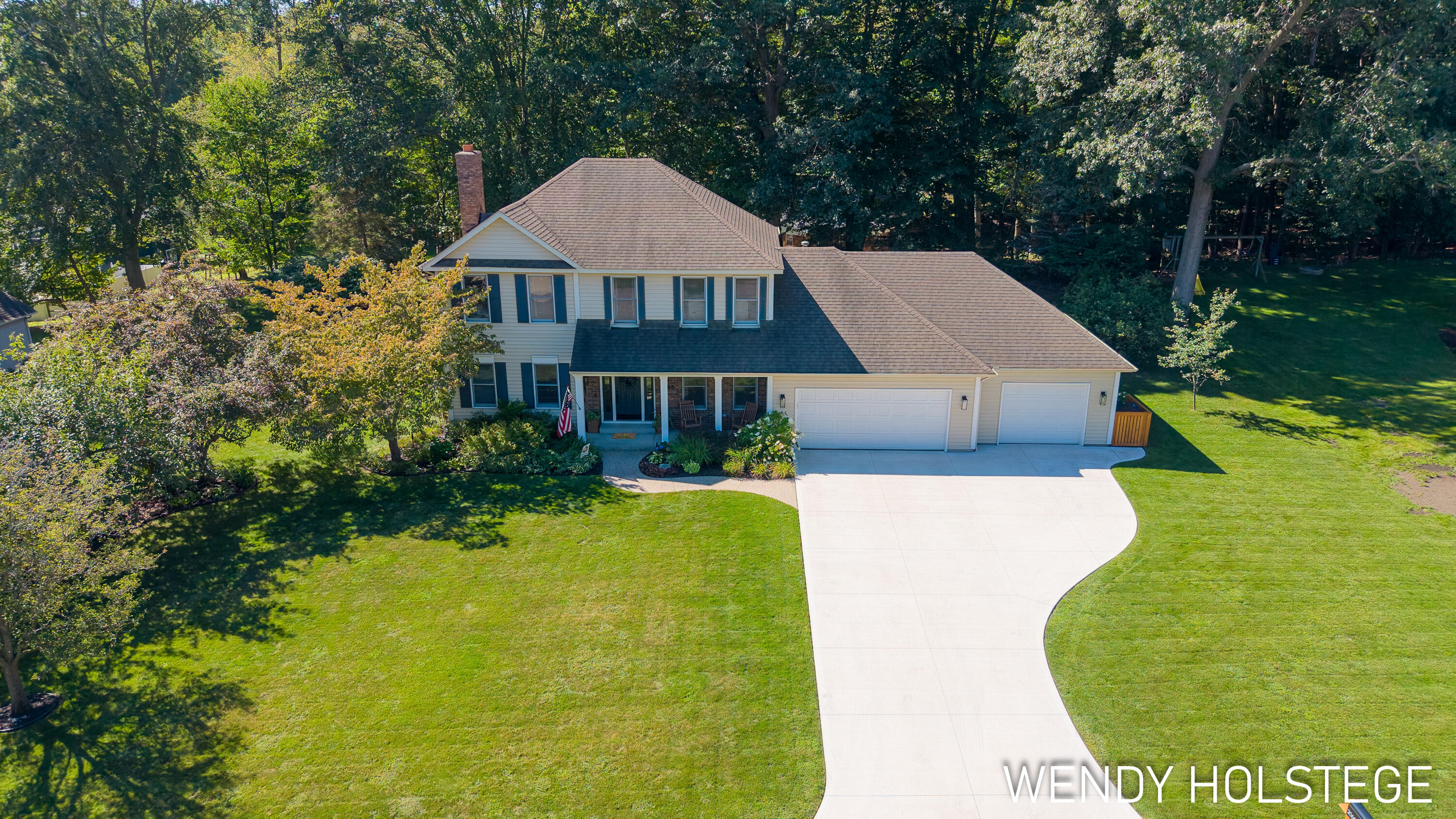 2066 Woodlark Drive Holland MI 49424