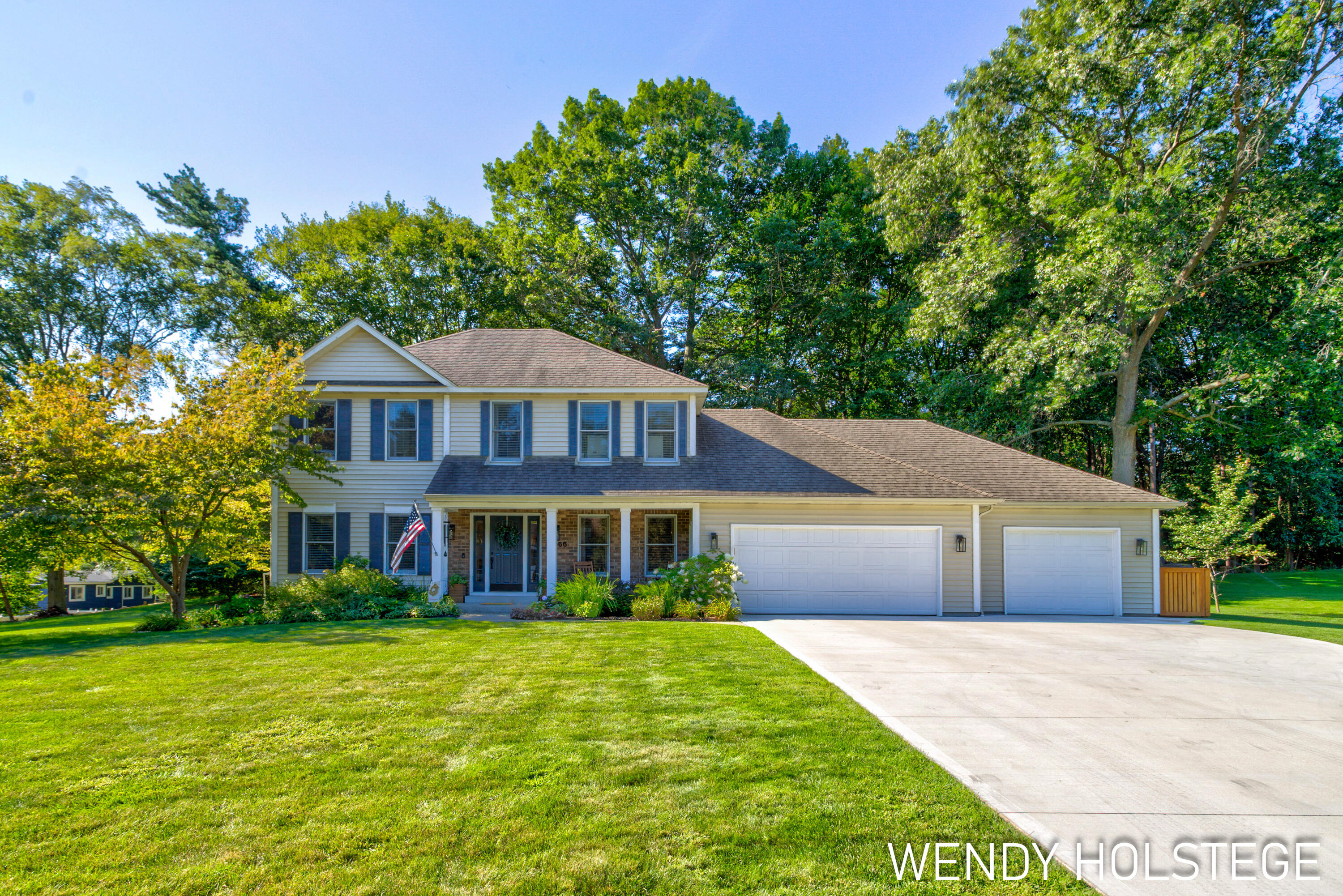 2066 Woodlark Drive Holland MI 49424