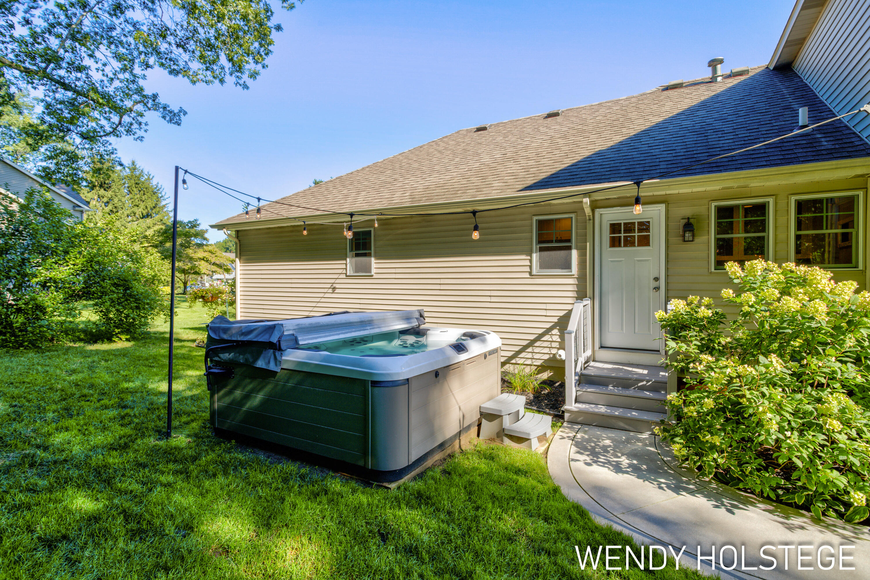 2066 Woodlark Drive Holland MI 49424
