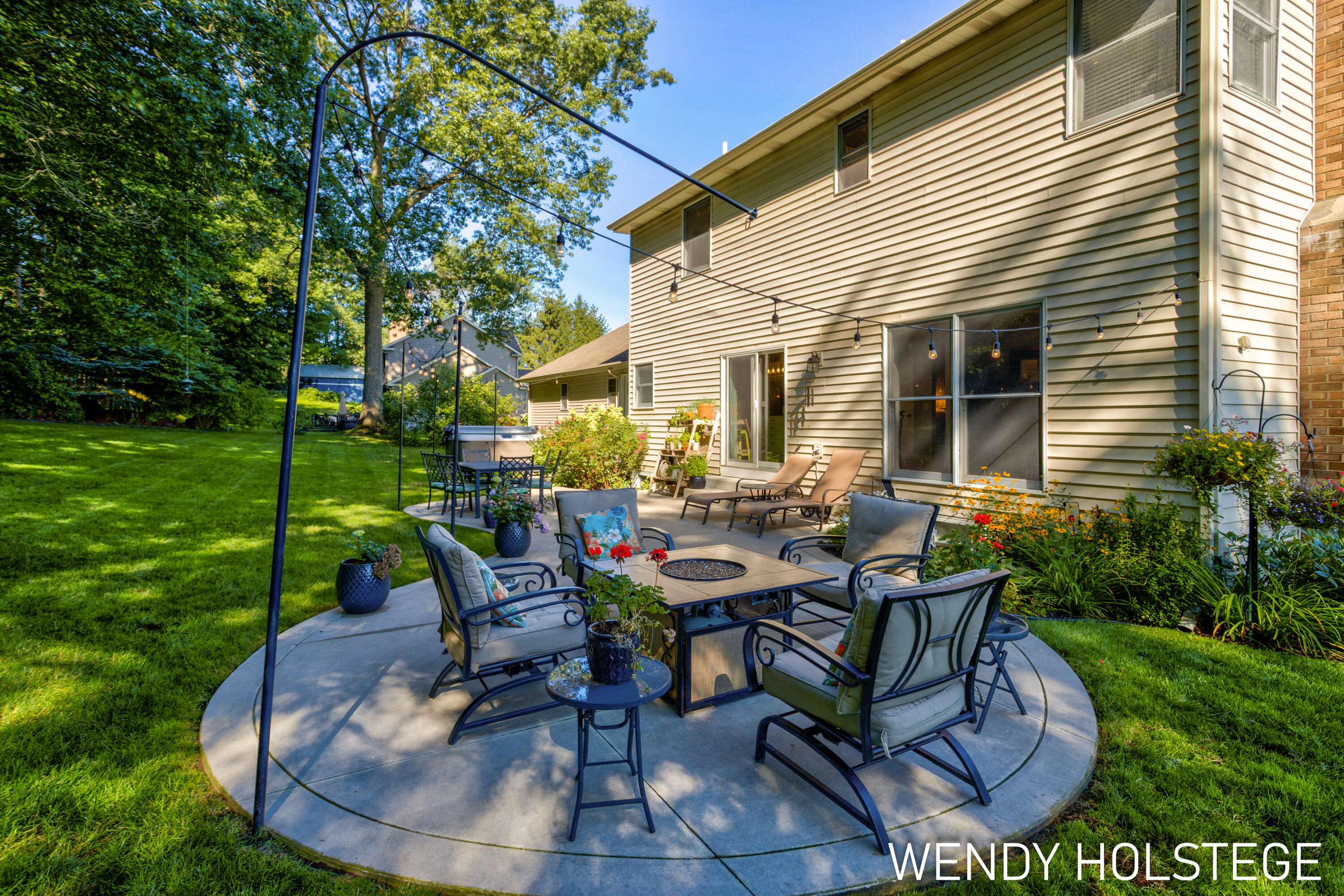 2066 Woodlark Drive Holland MI 49424