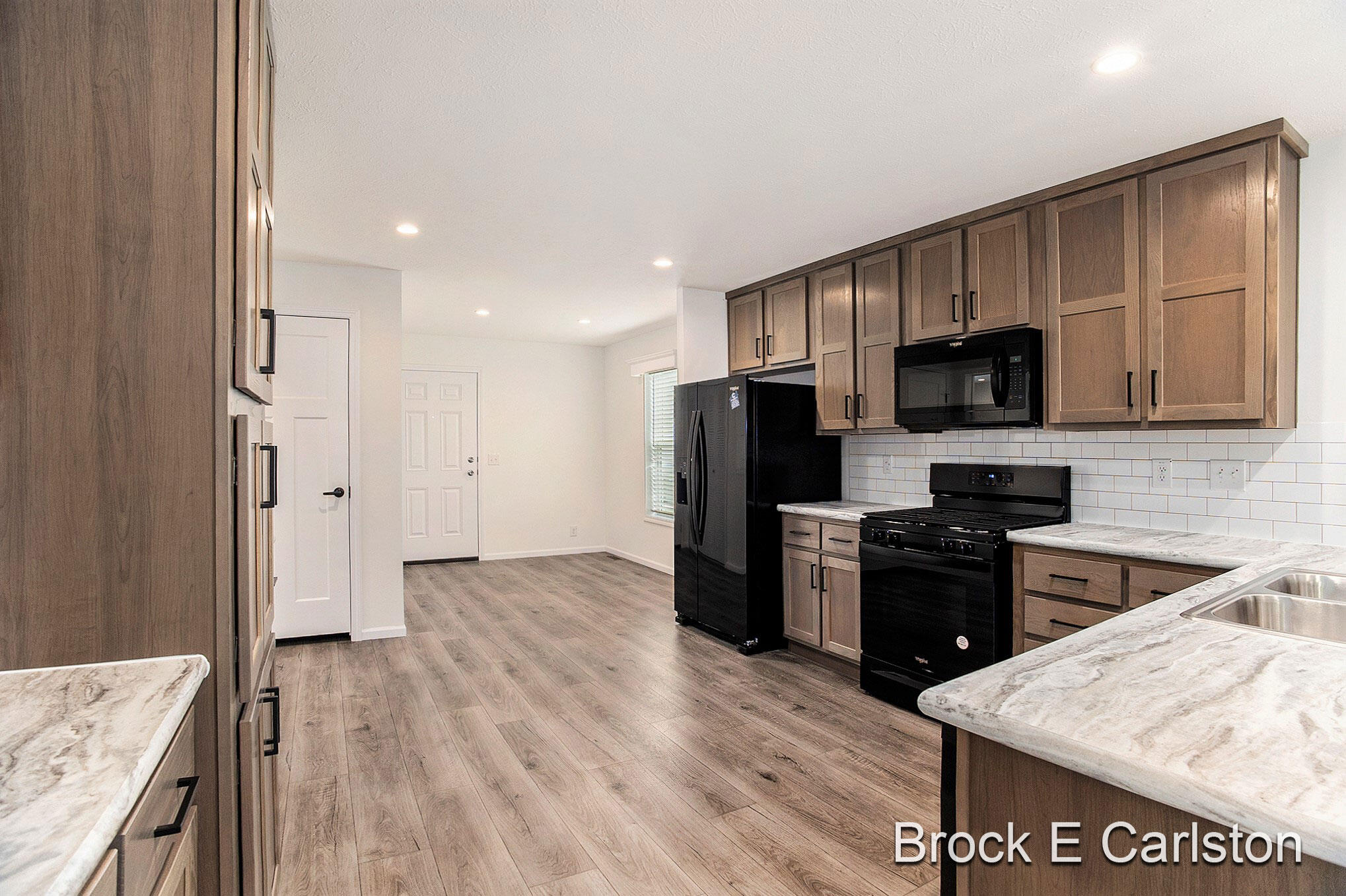 1283 E Ellis Road Norton Shores MI 49441