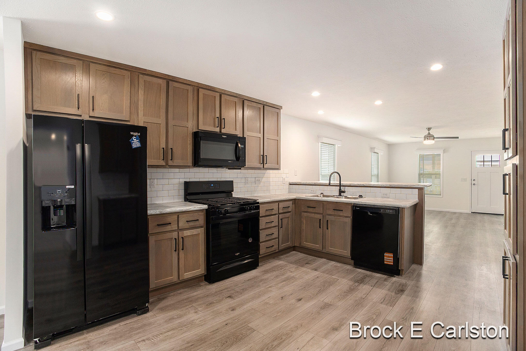 1283 E Ellis Road Norton Shores MI 49441