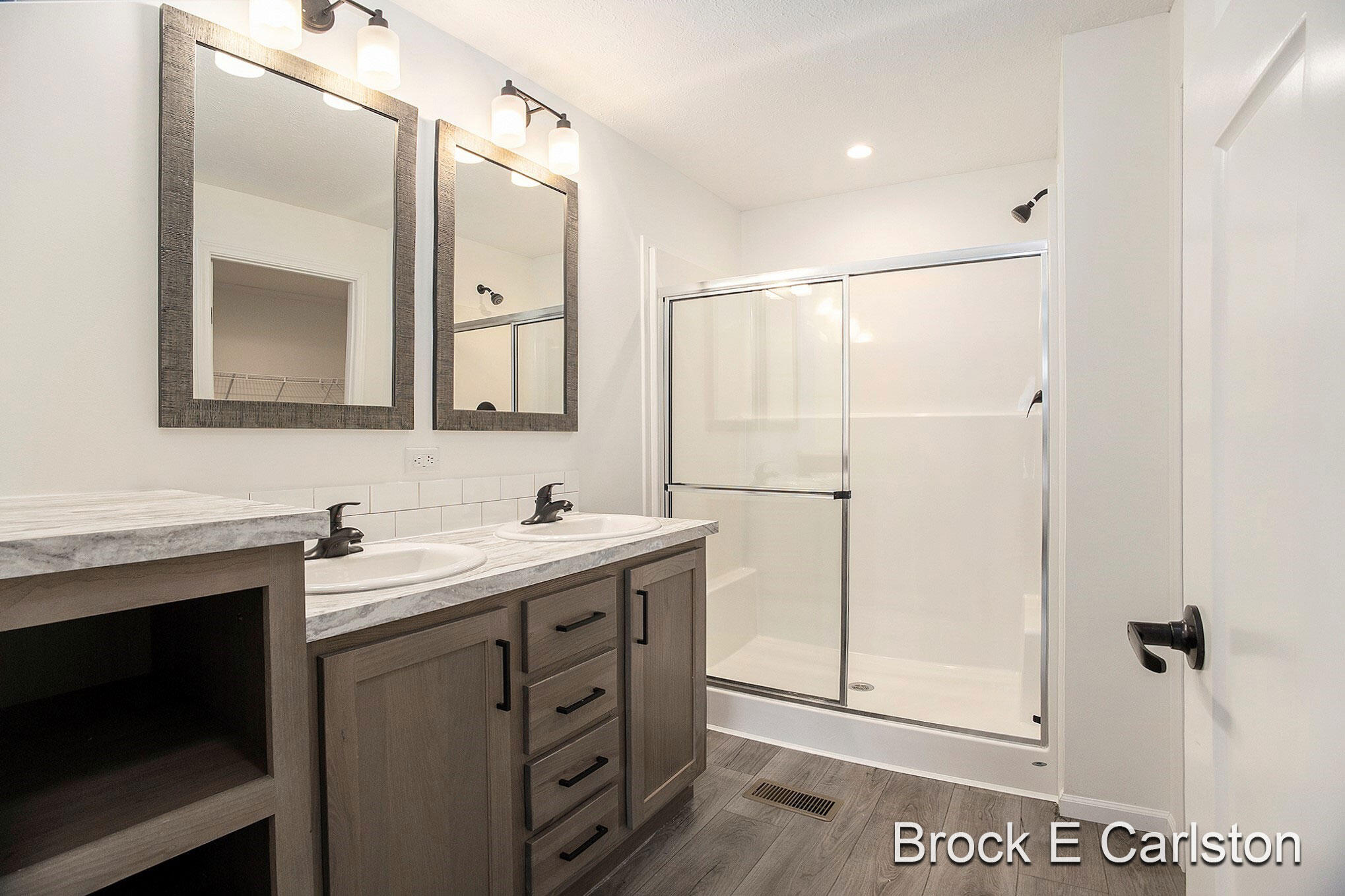 1283 E Ellis Road Norton Shores MI 49441