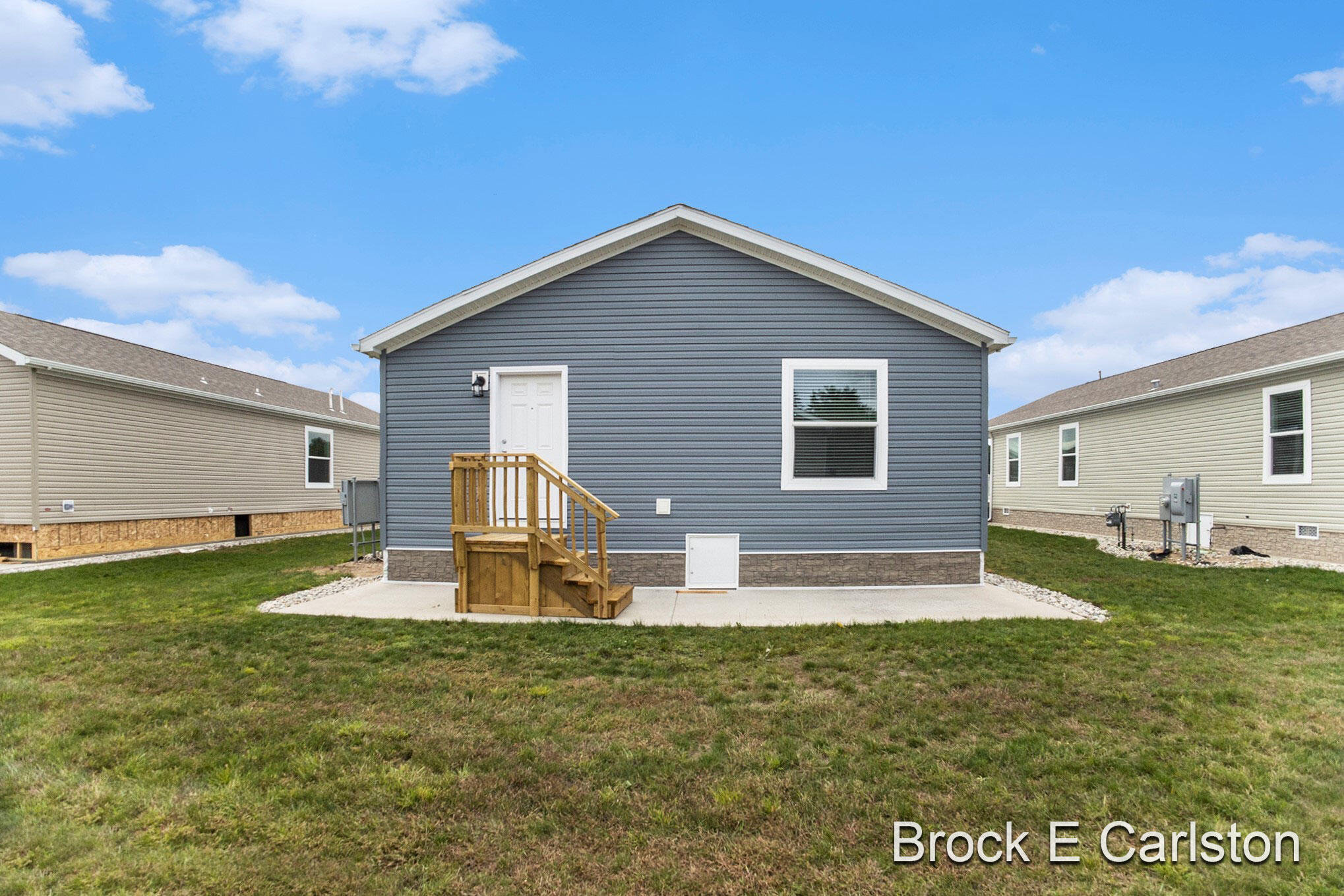 1283 E Ellis Road Norton Shores MI 49441