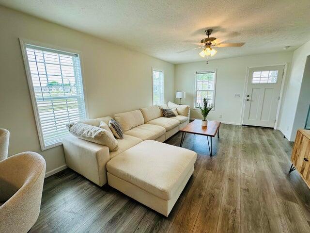 1283 E Ellis Road Norton Shores MI 49441