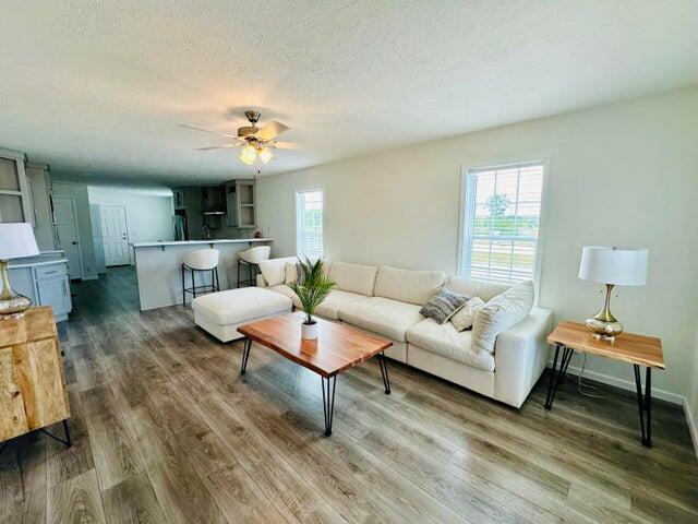 1283 E Ellis Road Norton Shores MI 49441