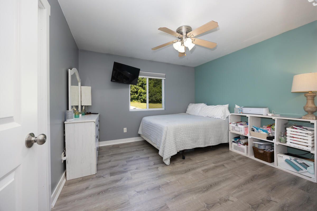 1126 N Vista Lane Allegan MI 49010