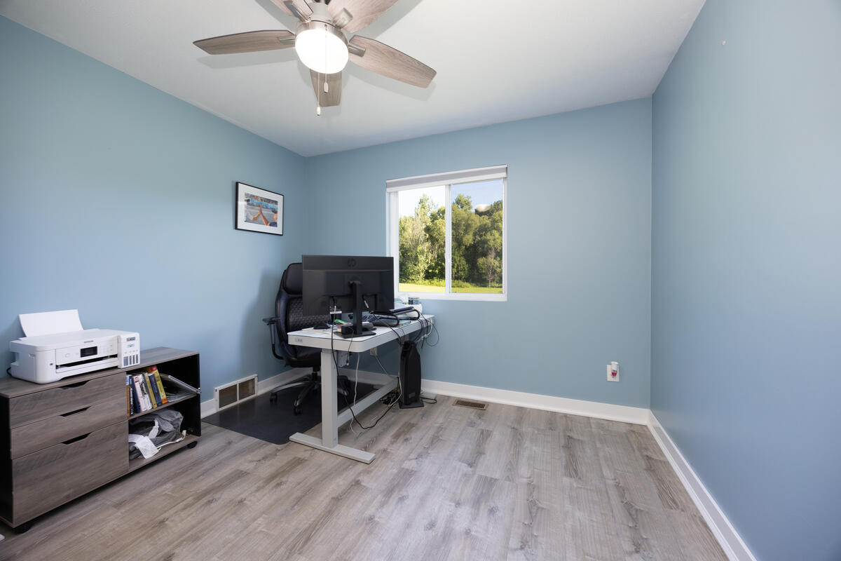 1126 N Vista Lane Allegan MI 49010