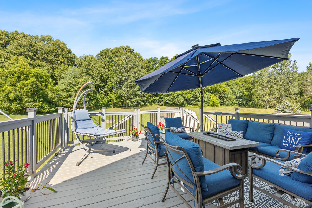 1126 N Vista Lane Allegan MI 49010