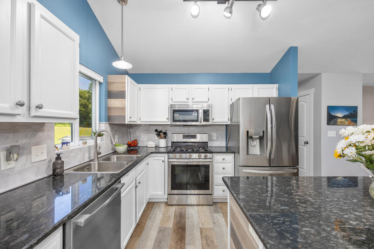 1126 N Vista Lane Allegan MI 49010