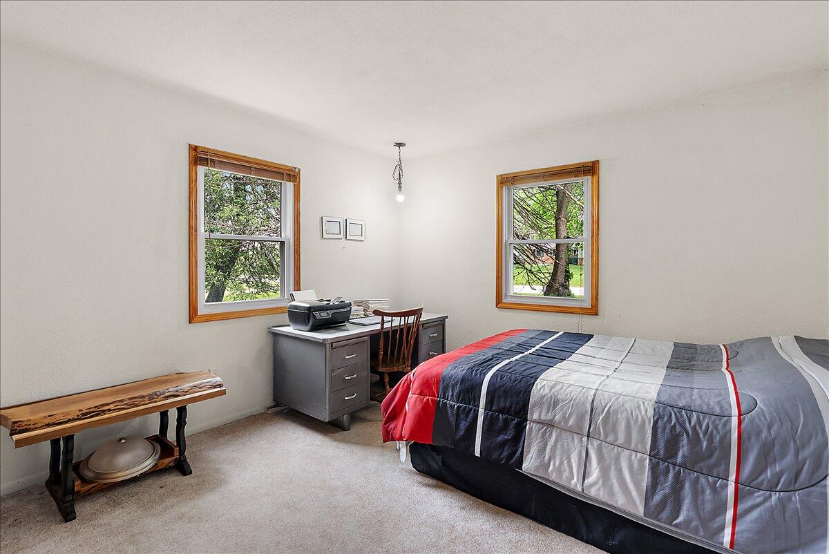 11781 8th Avenue NW Grand Rapids MI 49534