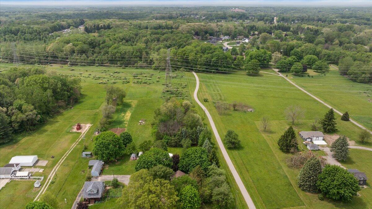 11781 8th Avenue NW Grand Rapids MI 49534