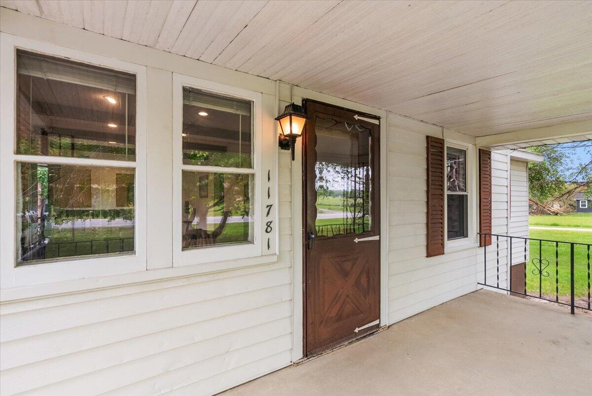 11781 8th Avenue NW Grand Rapids MI 49534