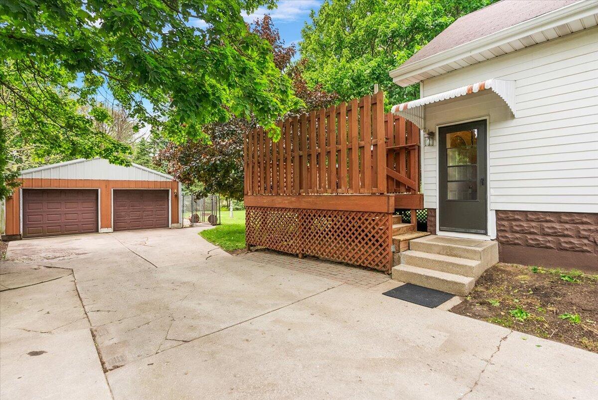 11781 8th Avenue NW Grand Rapids MI 49534