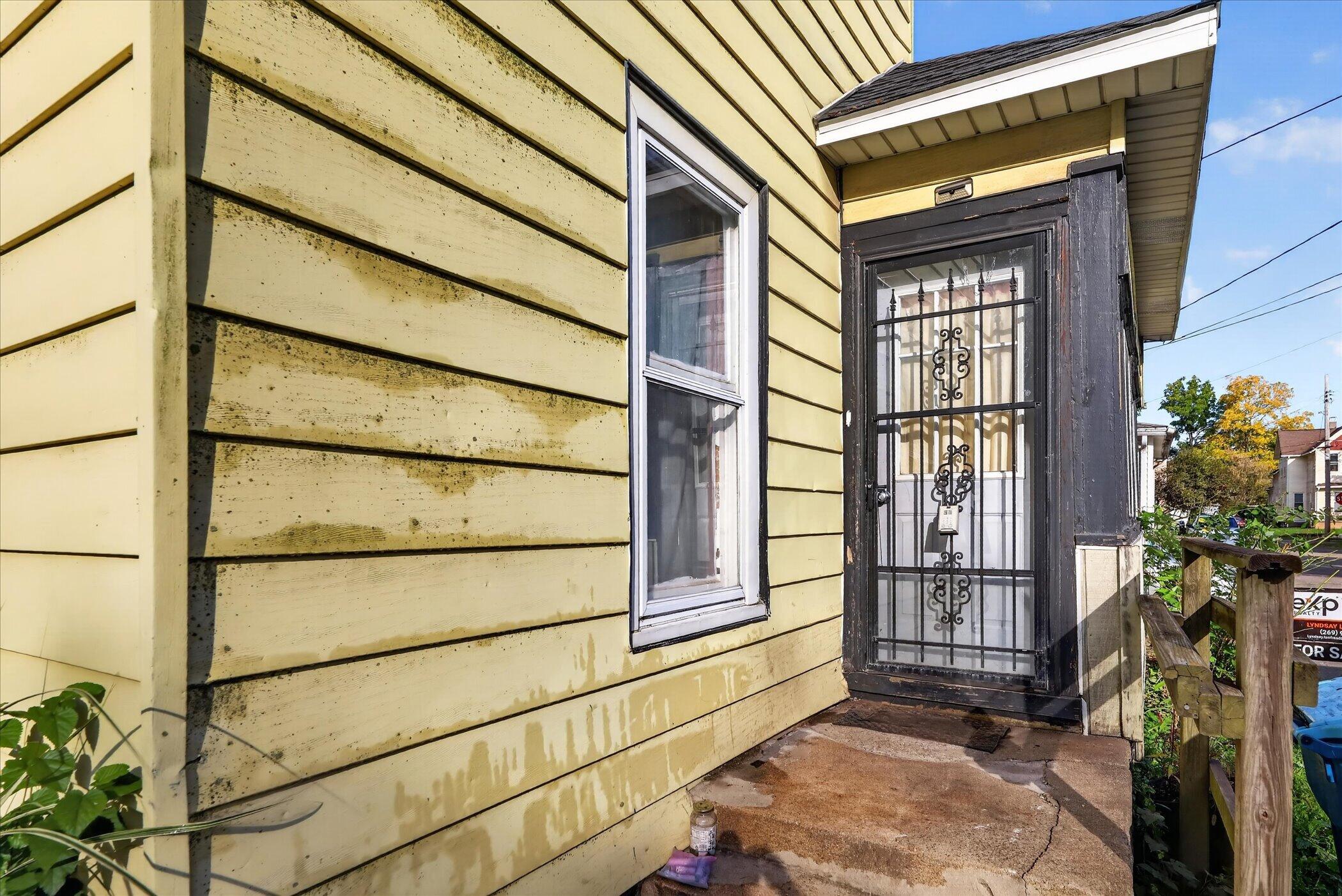 1004 Newland Place Kalamazoo MI 49001