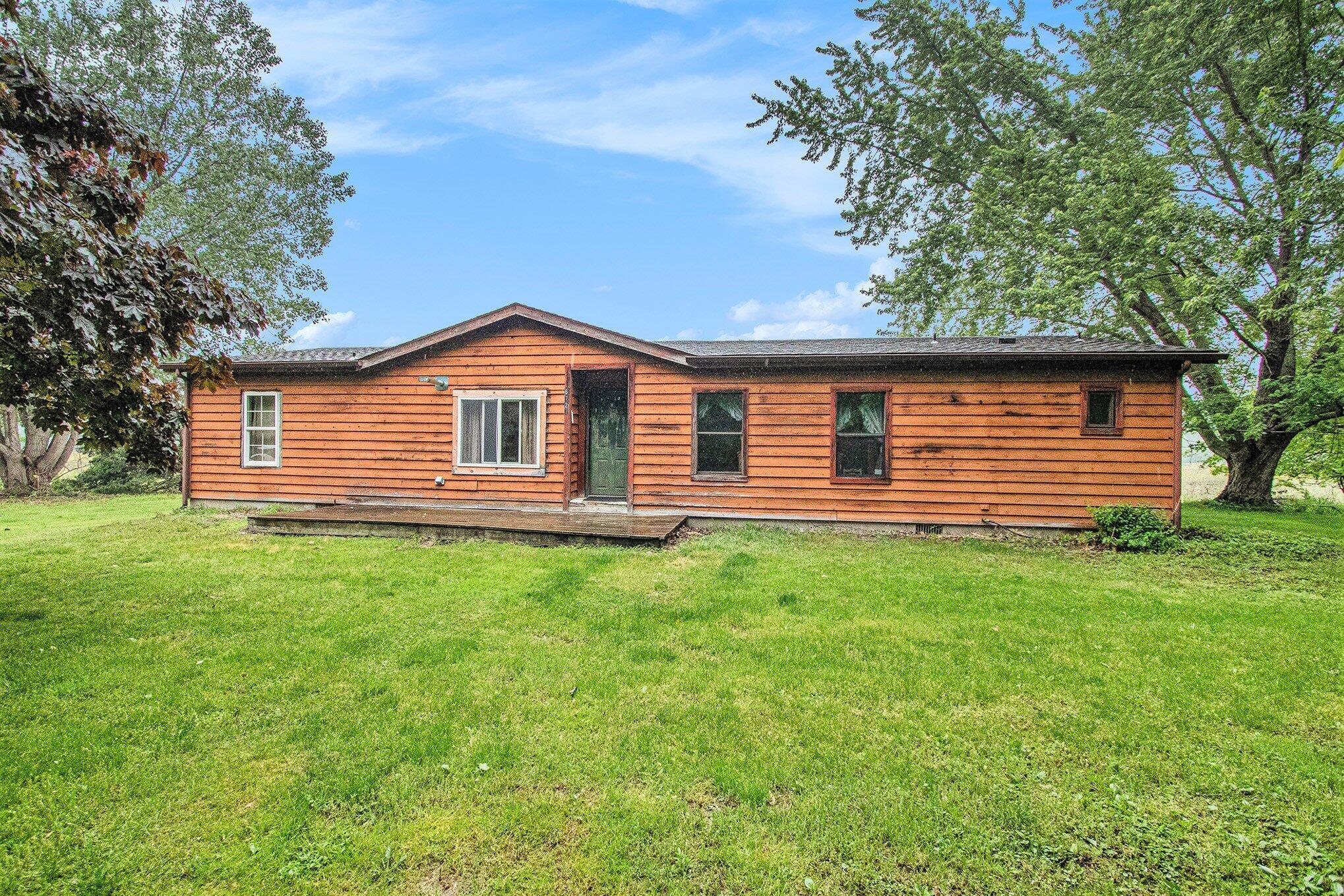 6727 Youngren Road Three Oaks MI 49128