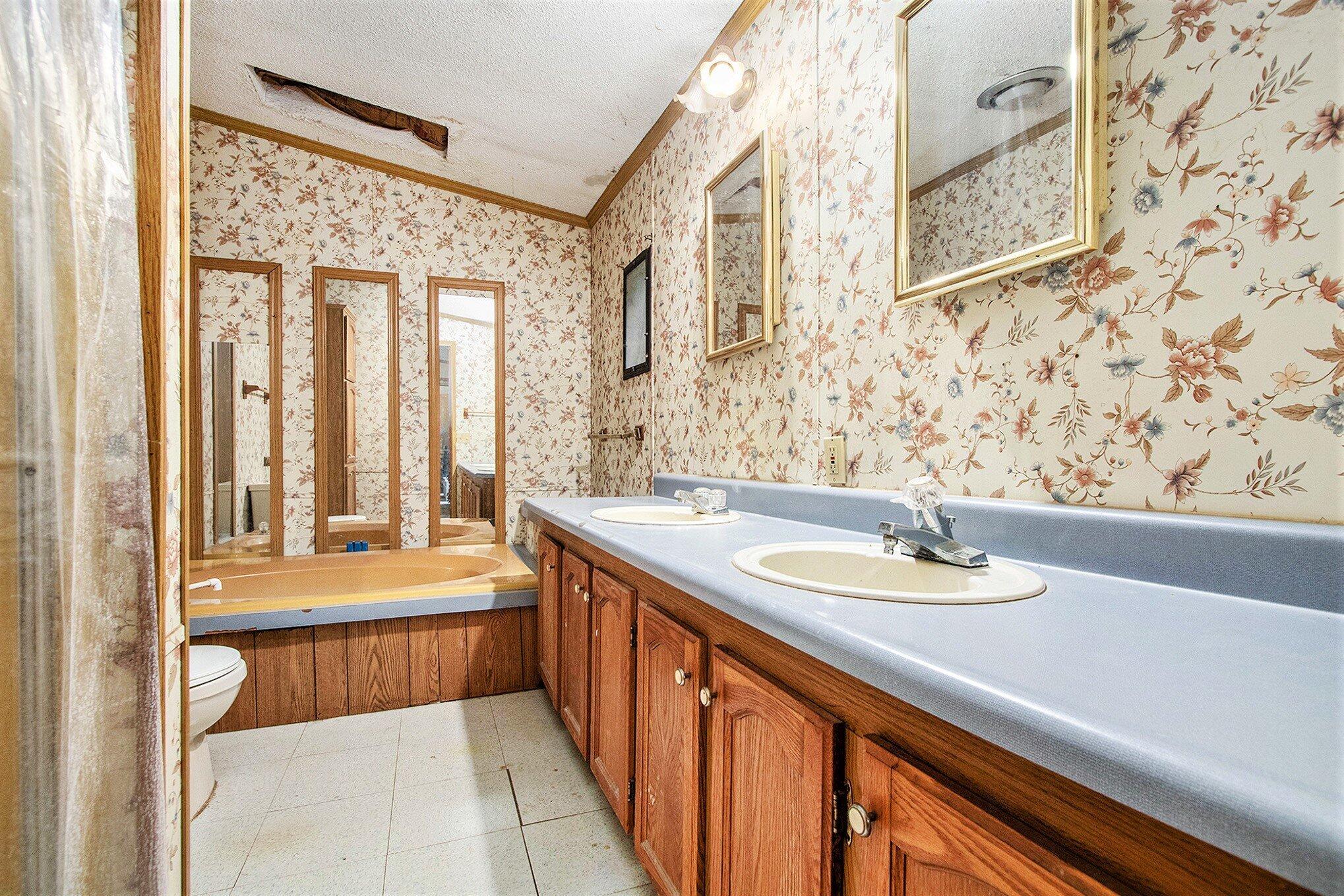 6727 Youngren Road Three Oaks MI 49128