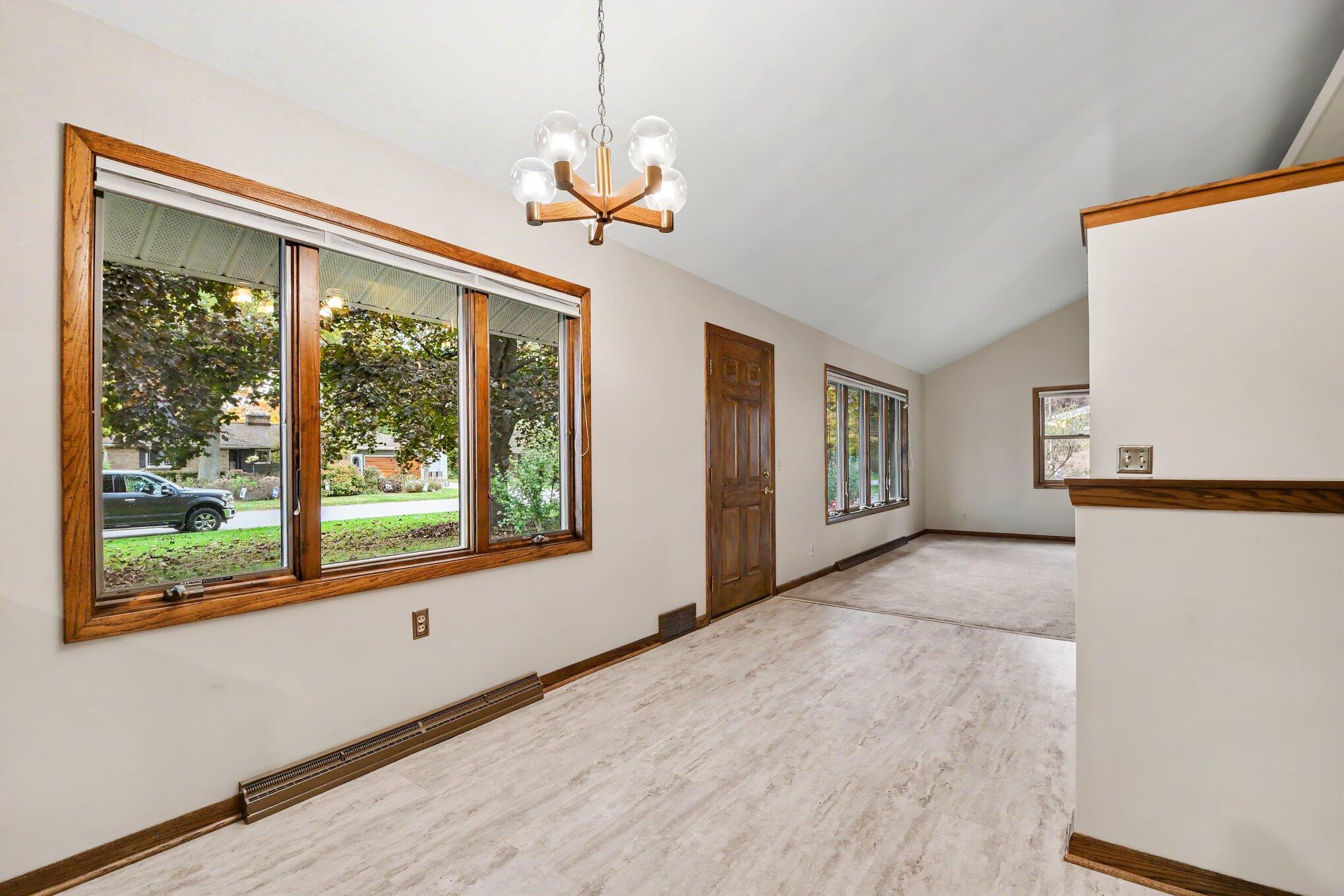 859 Paradise Lake Drive SE Grand Rapids MI 49546